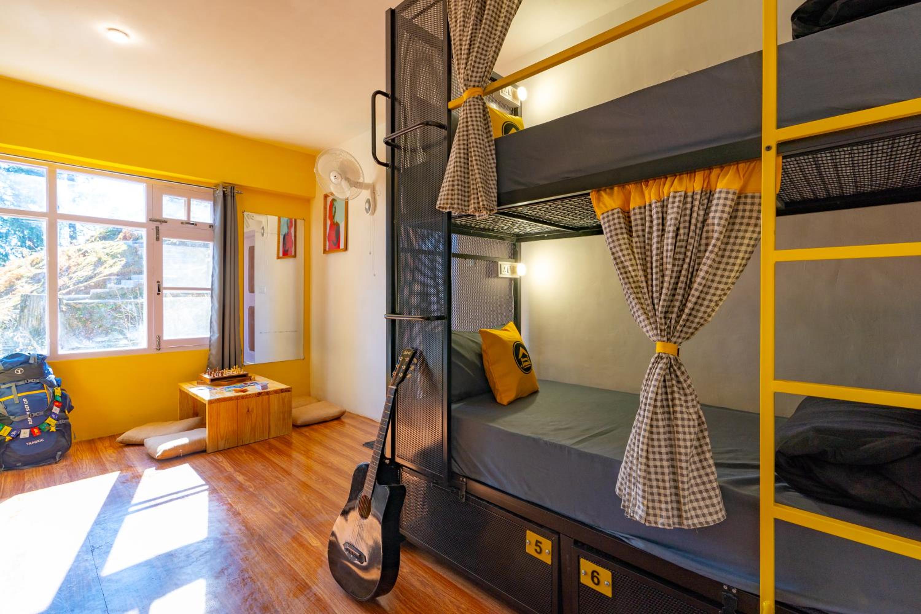 Bed in 6-Bed Mixed Dormitory Room photo 3