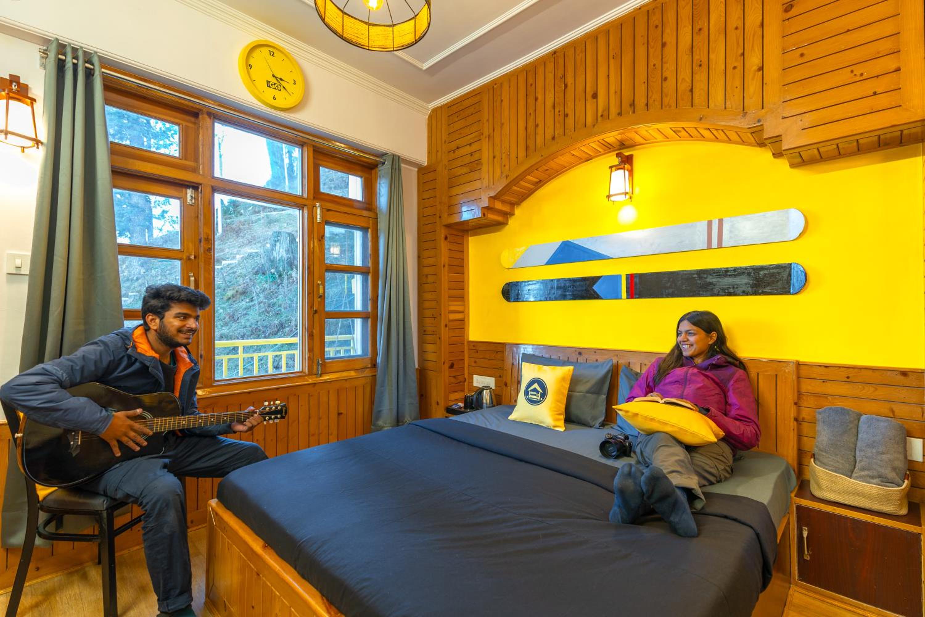 Deluxe Double Room with Balcony - Photo 4