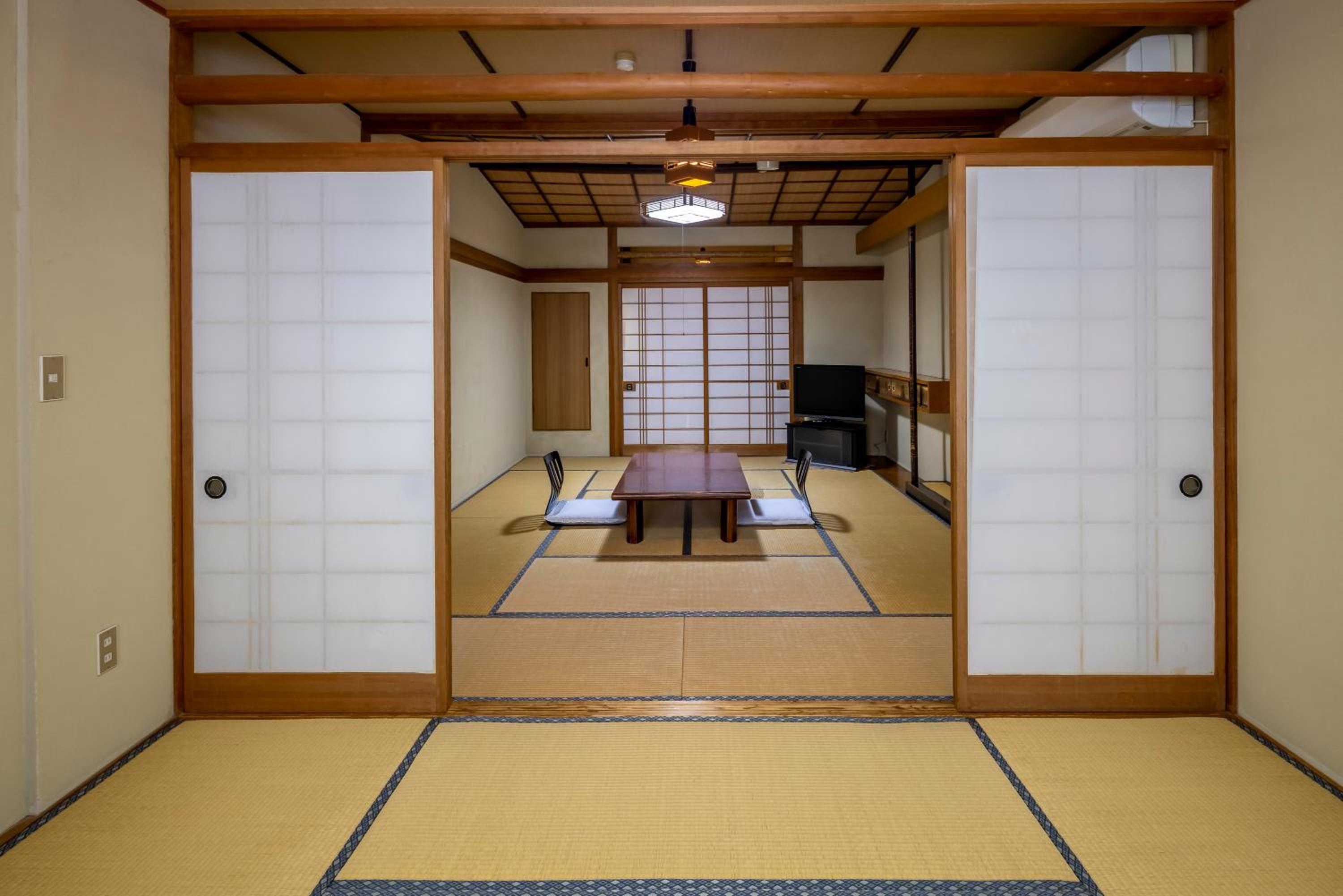Japanese-Style Standard Room - Photo 6