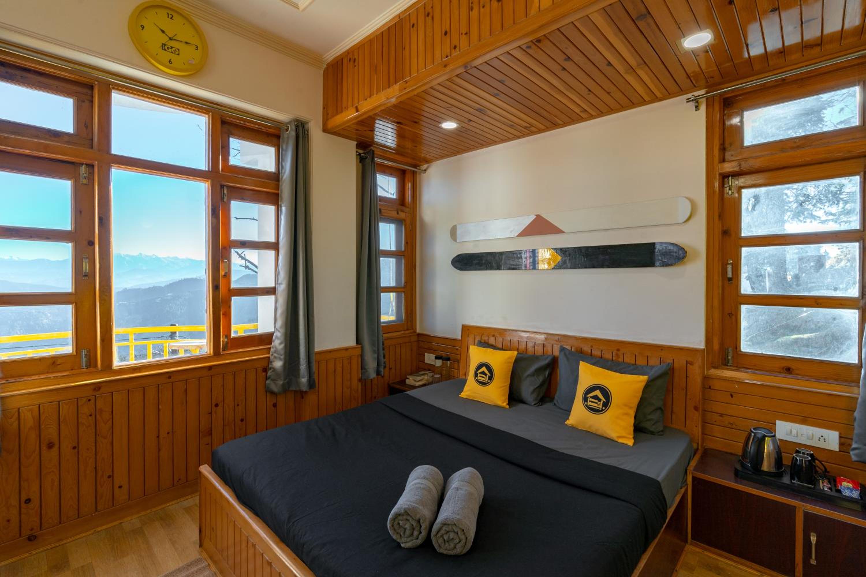 Superior Double Room with Balcony and Mountain View - Photo 3