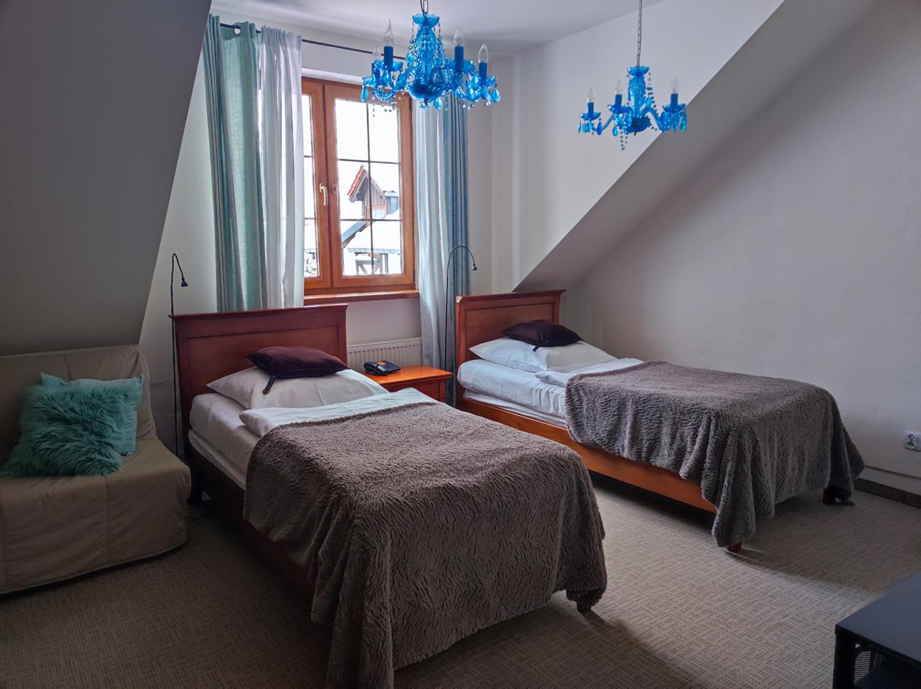 Classic Twin Room - Photo 3