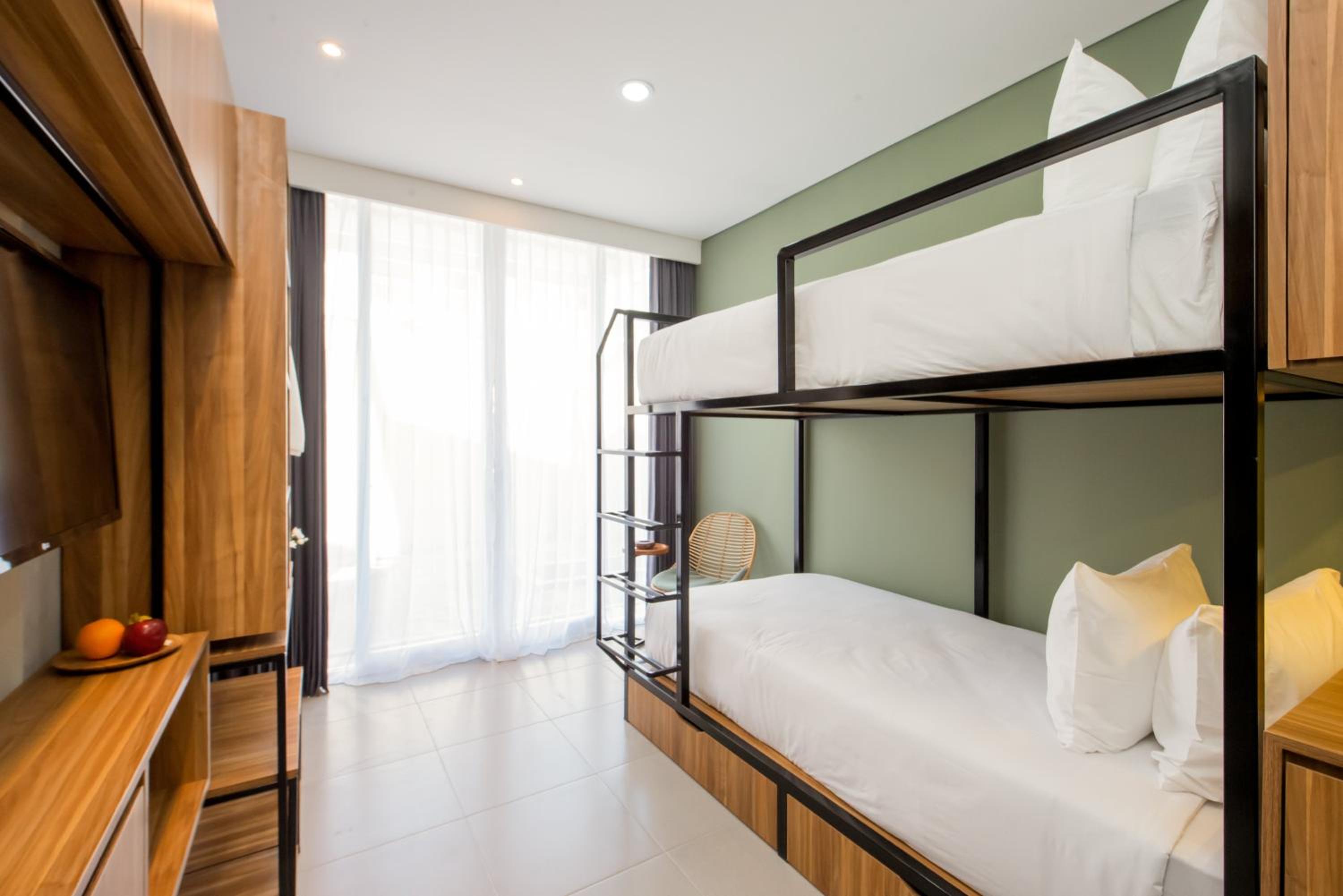 Superior Bunk Bed - Photo 8
