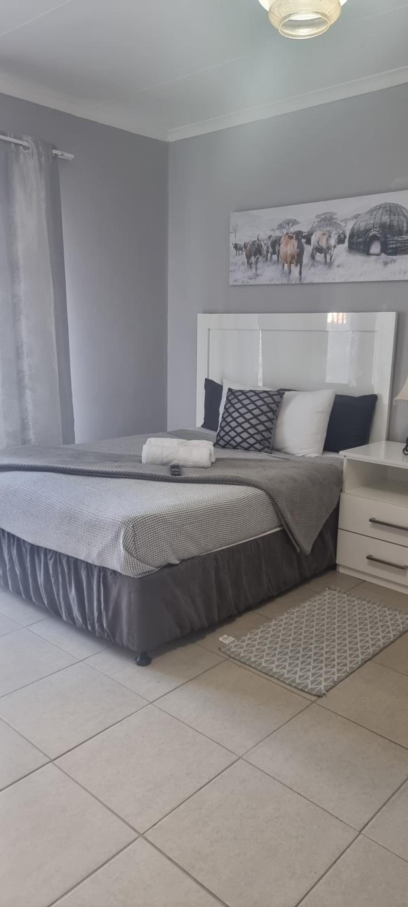 Standard Double Room - Photo 13