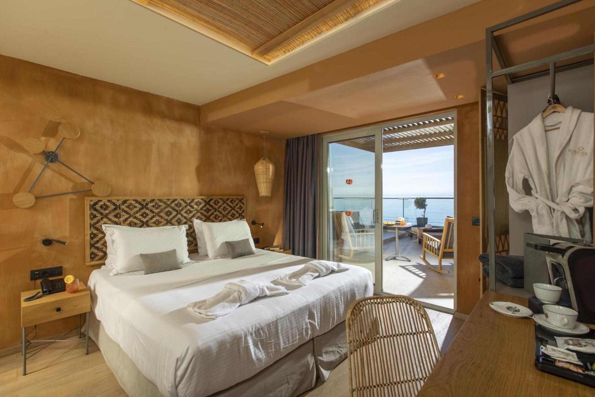 Deluxe Room Sea View with Outdoor Jacuzzi