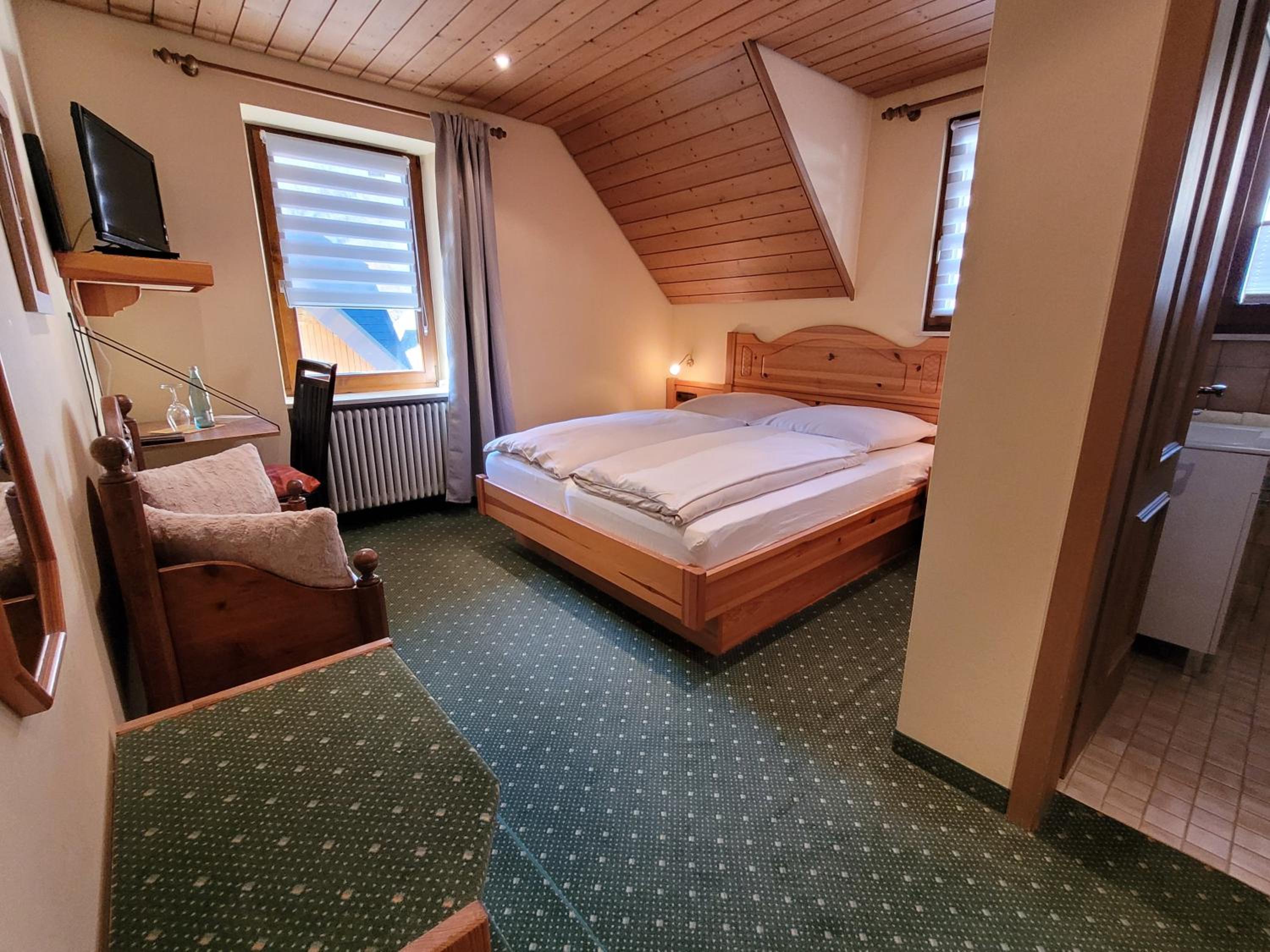 Budget Double Room photo 1