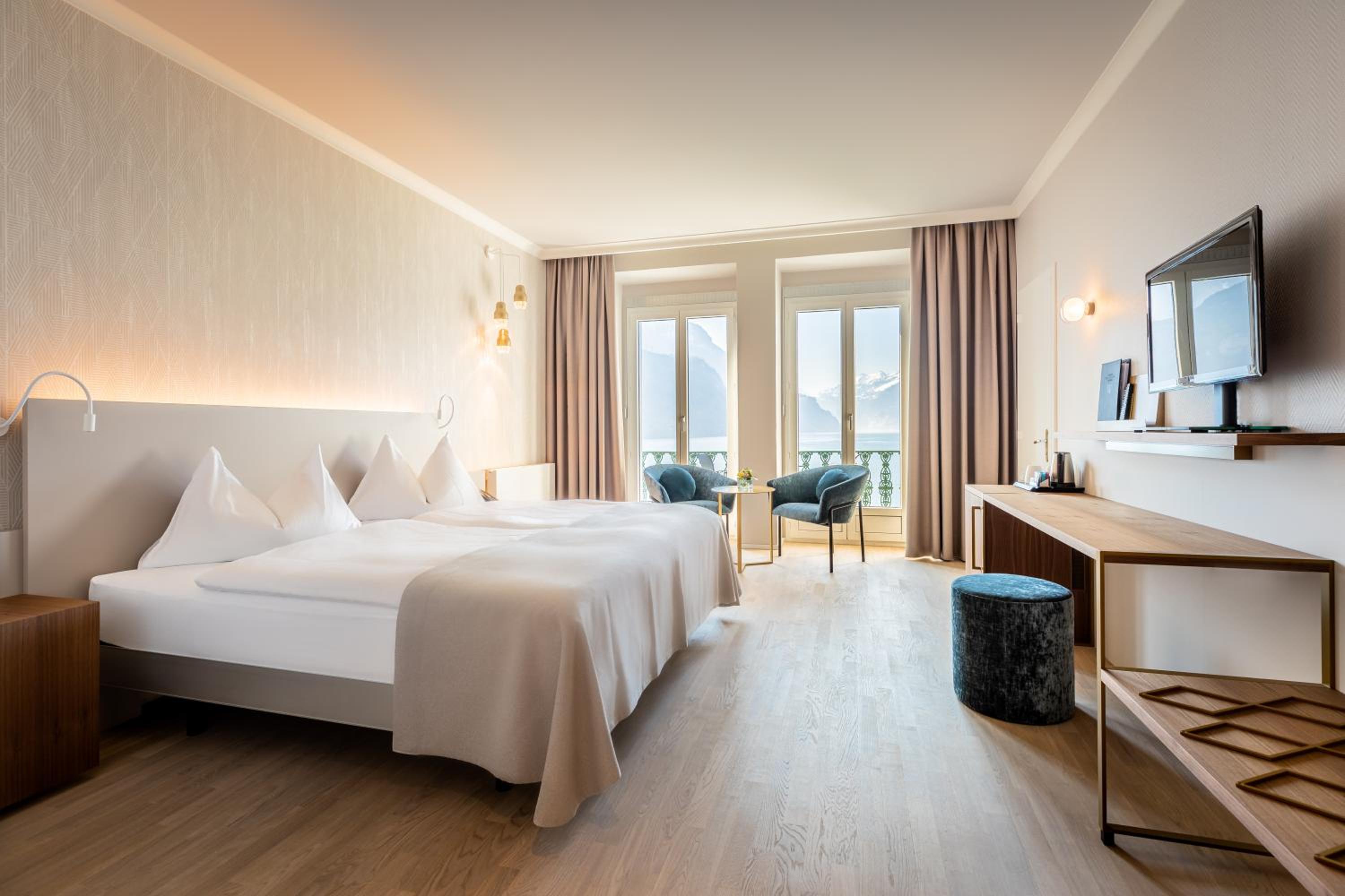 Executive Double Room with Lake View and Balcony