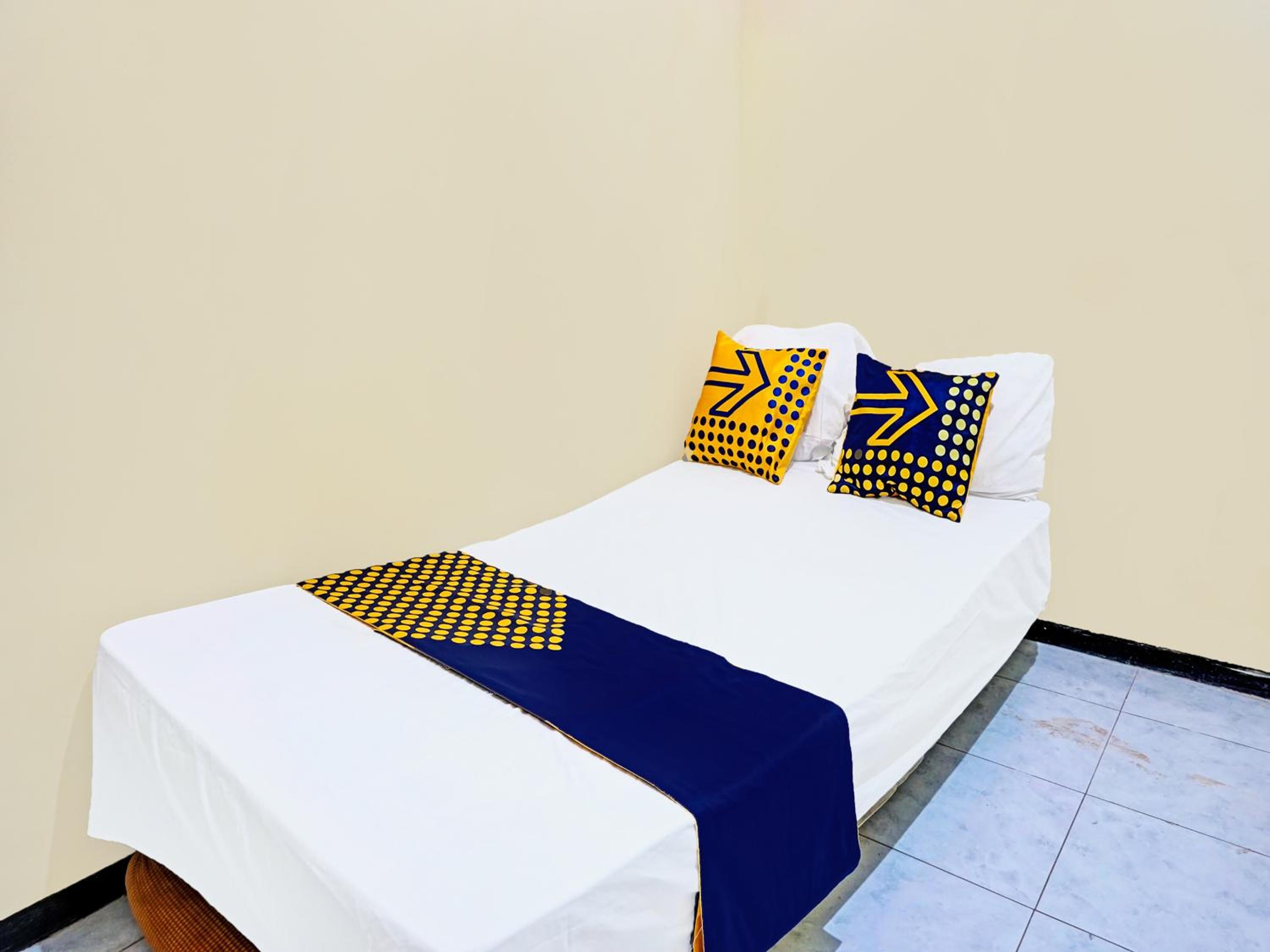 Budget Double Room photo 1
