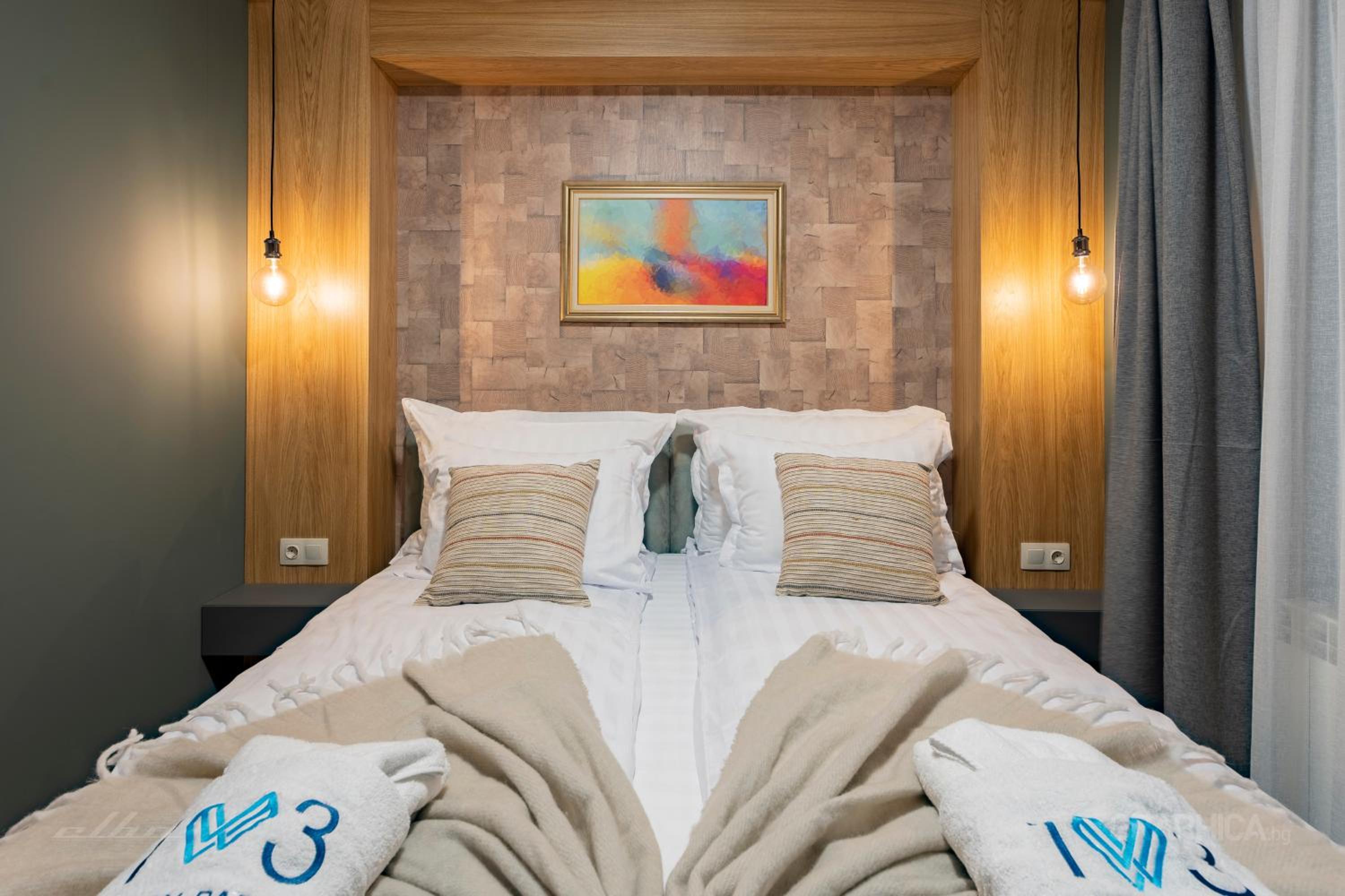 Deluxe Apartment
