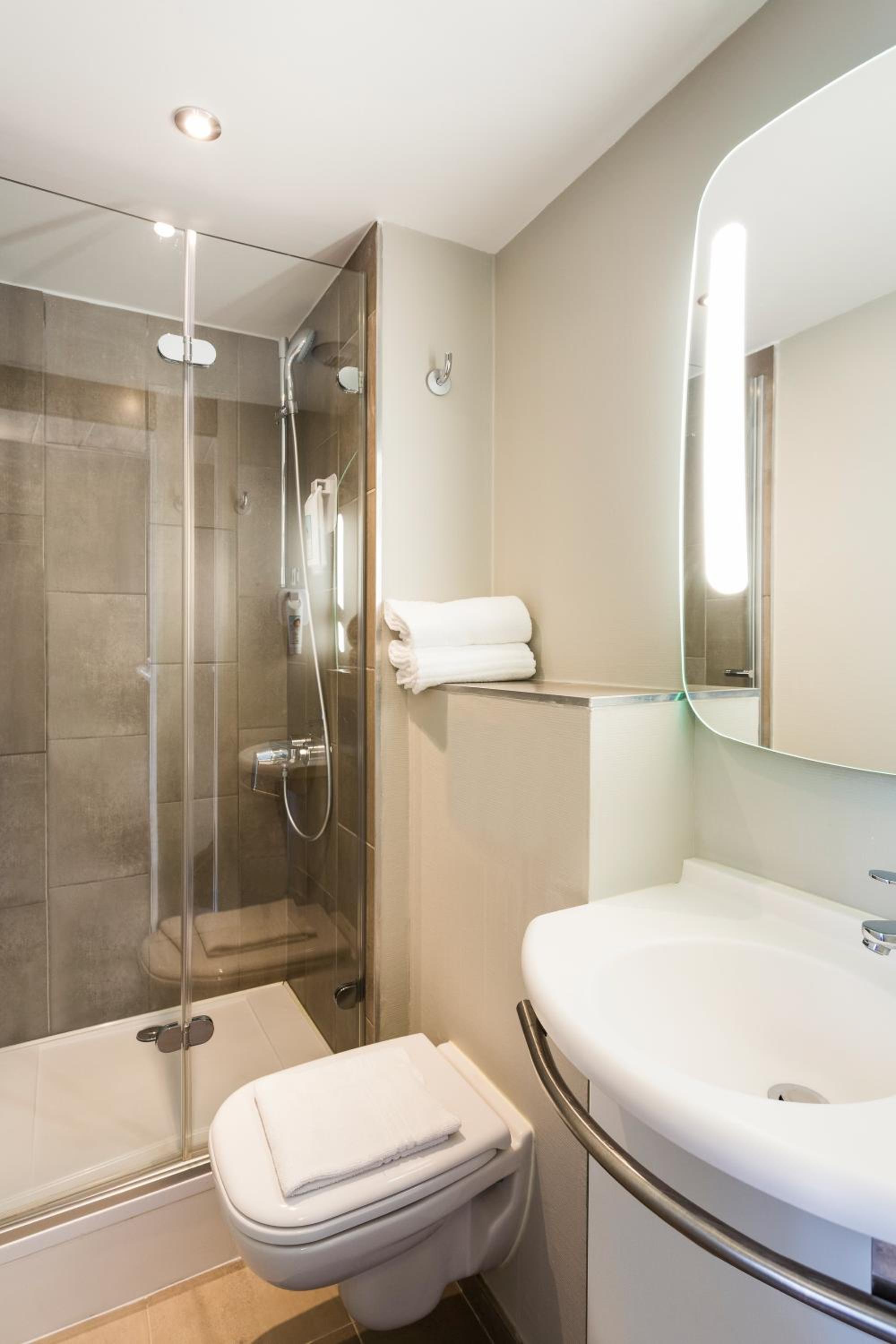 Standard Double Room - Photo 4