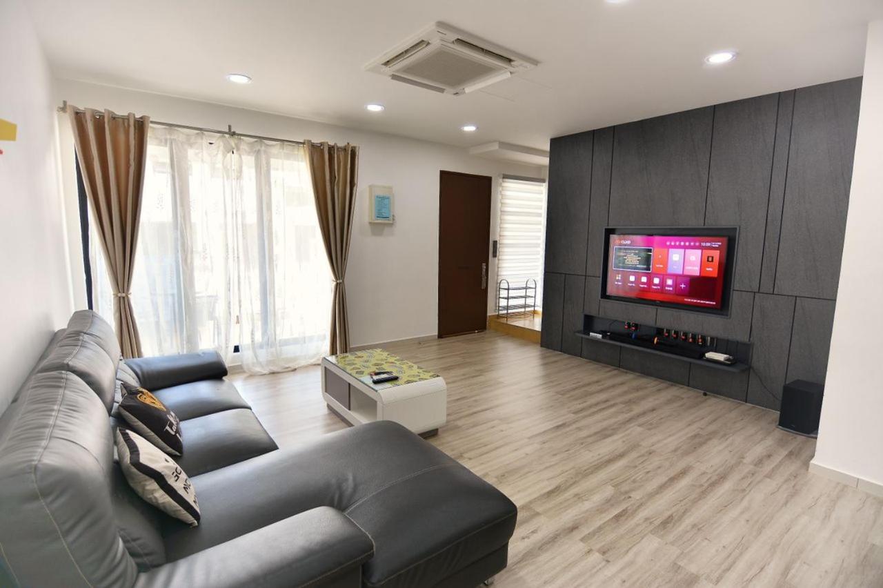 Four-Bedroom House photo 3