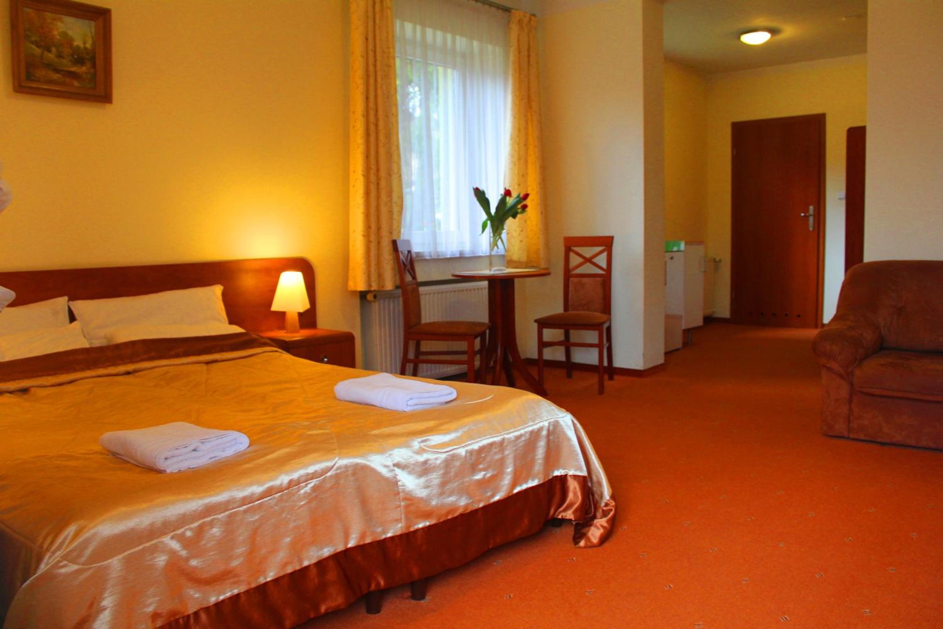 Apartment (3 Adults) with Kitchenette and Terrace photo 3