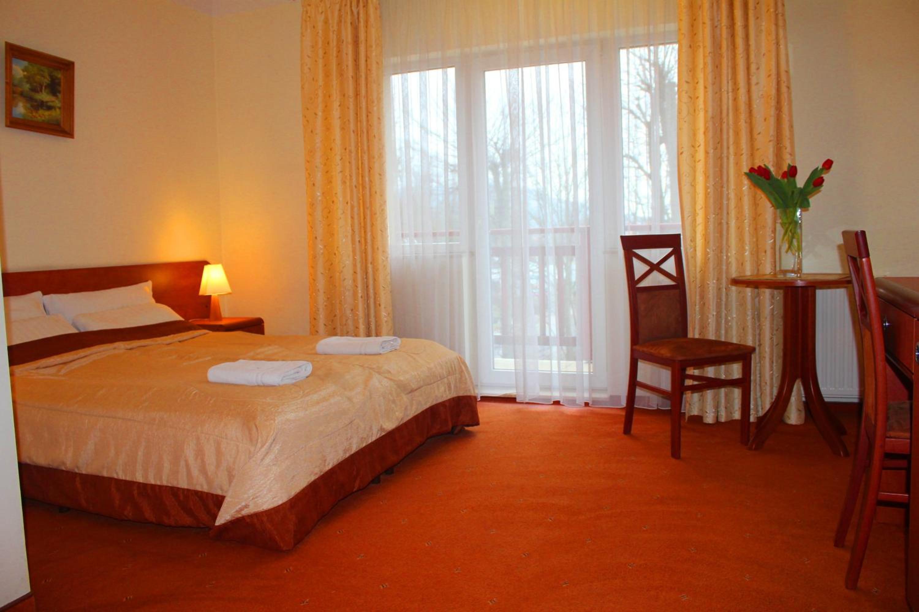Double or Twin Room with Balcony photo 3