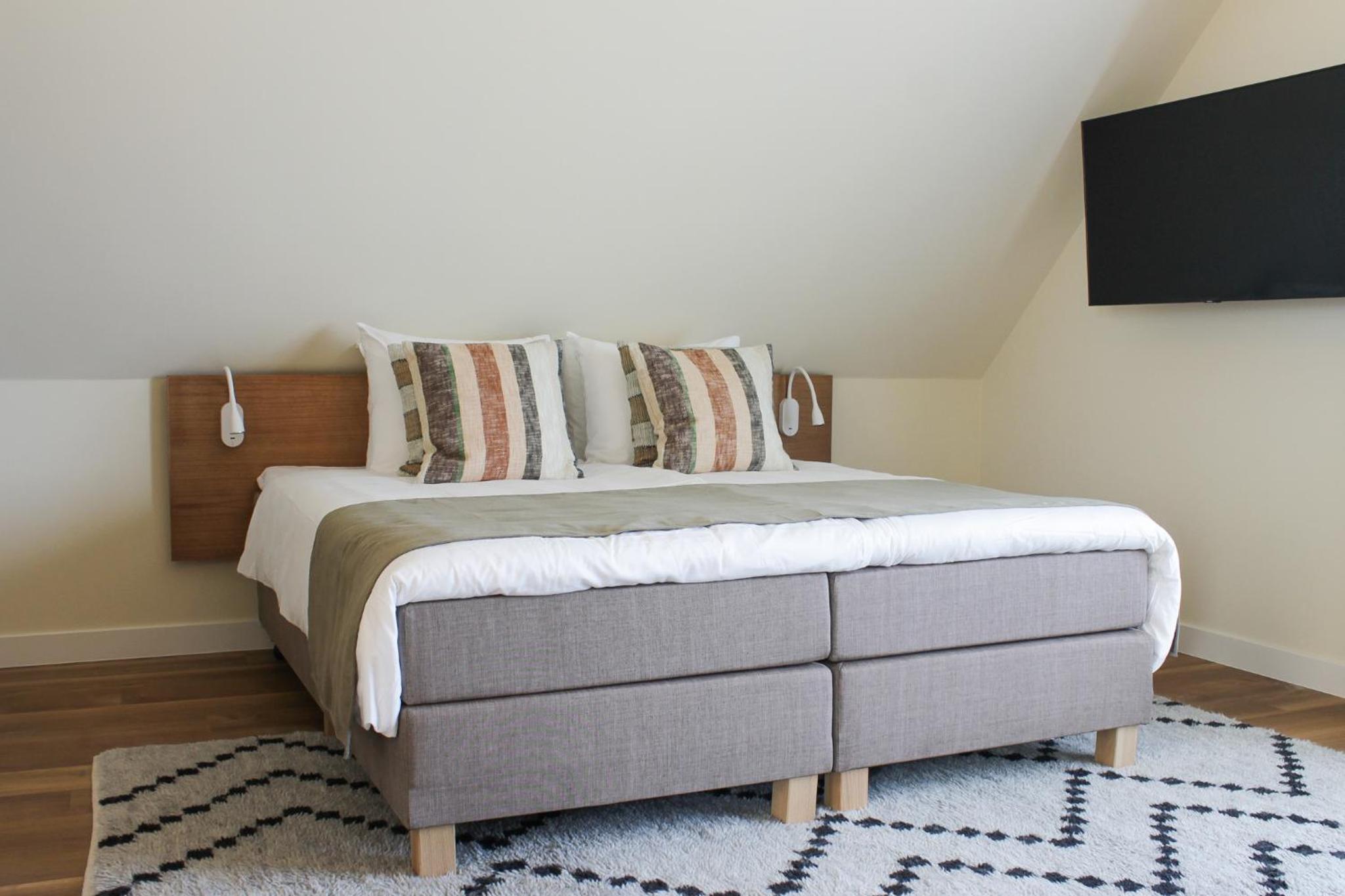 Deluxe Double Room with Bath photo 1
