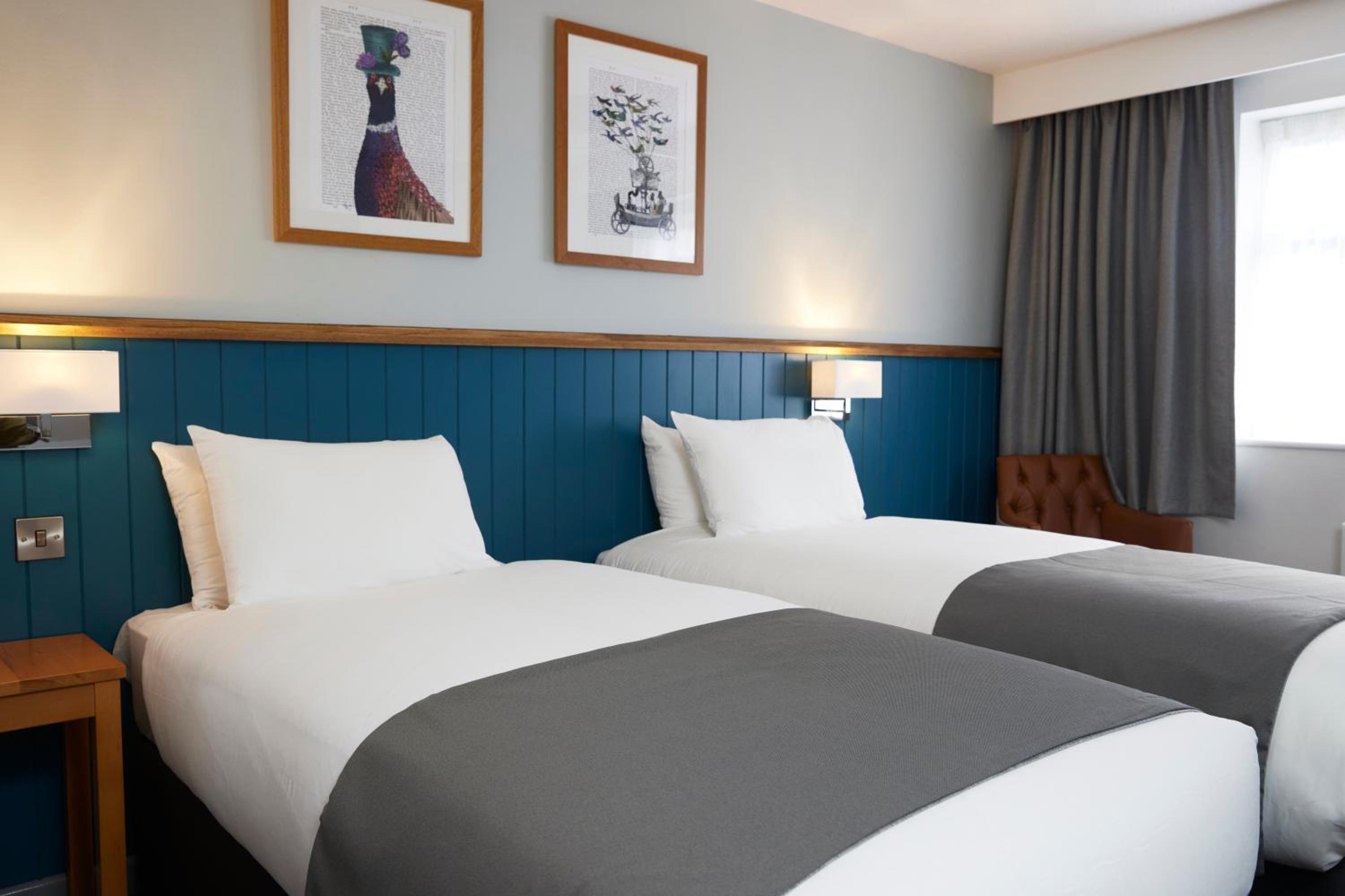 Twin Room - Photo 1