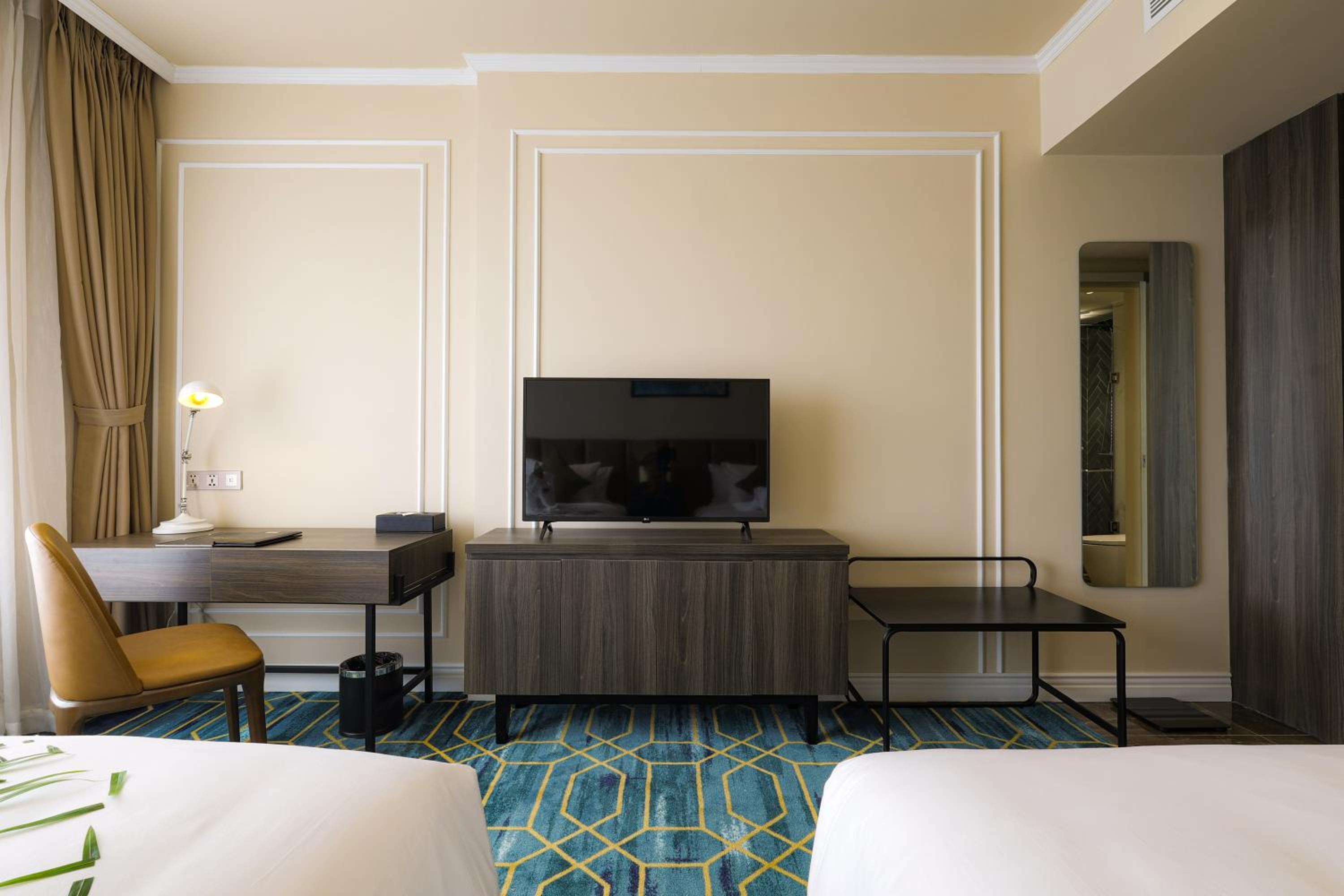 Deluxe Twin Room + Free Shuttle Bus To City Center - Photo 6