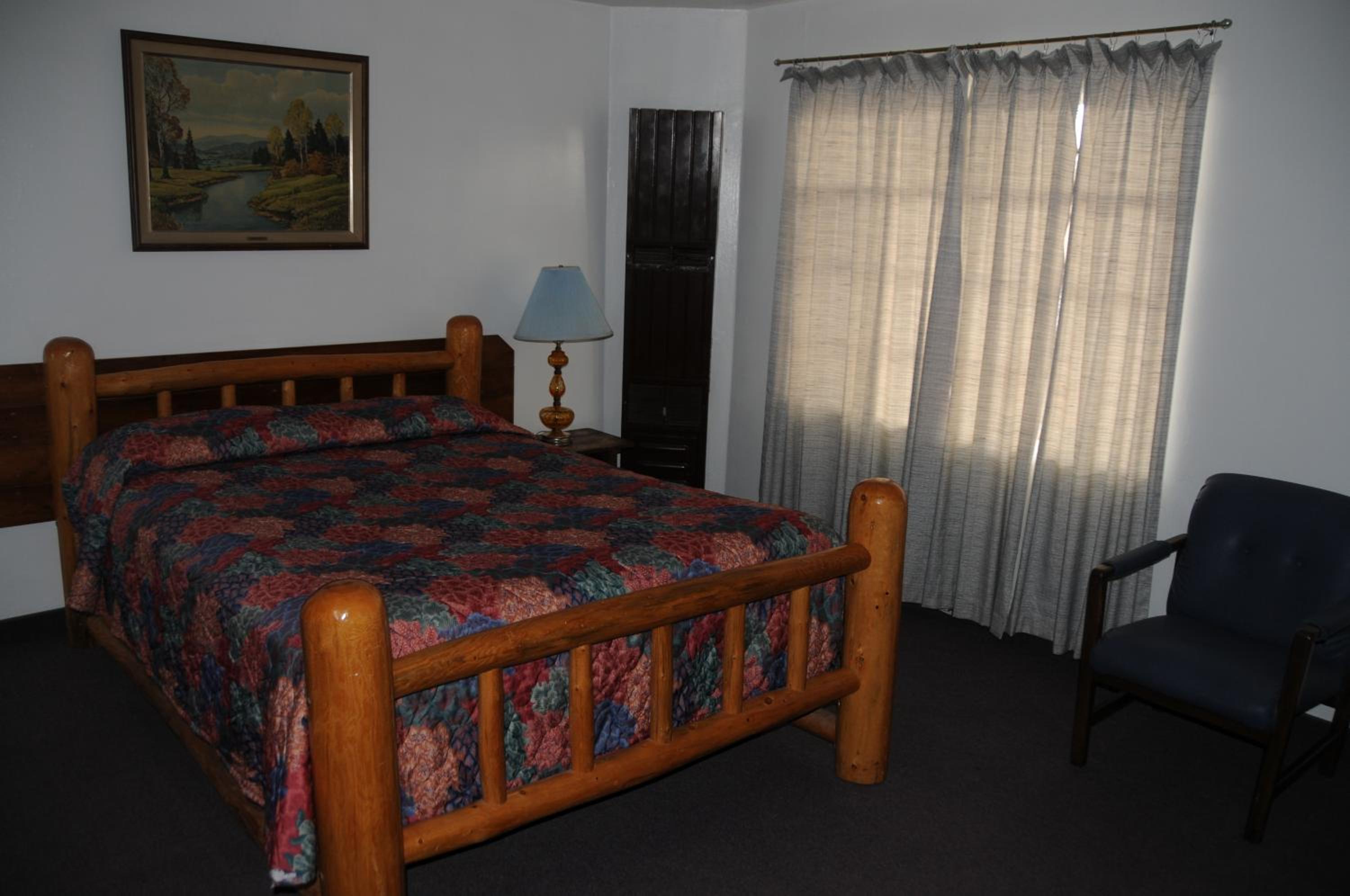 Queen Suite photo 3