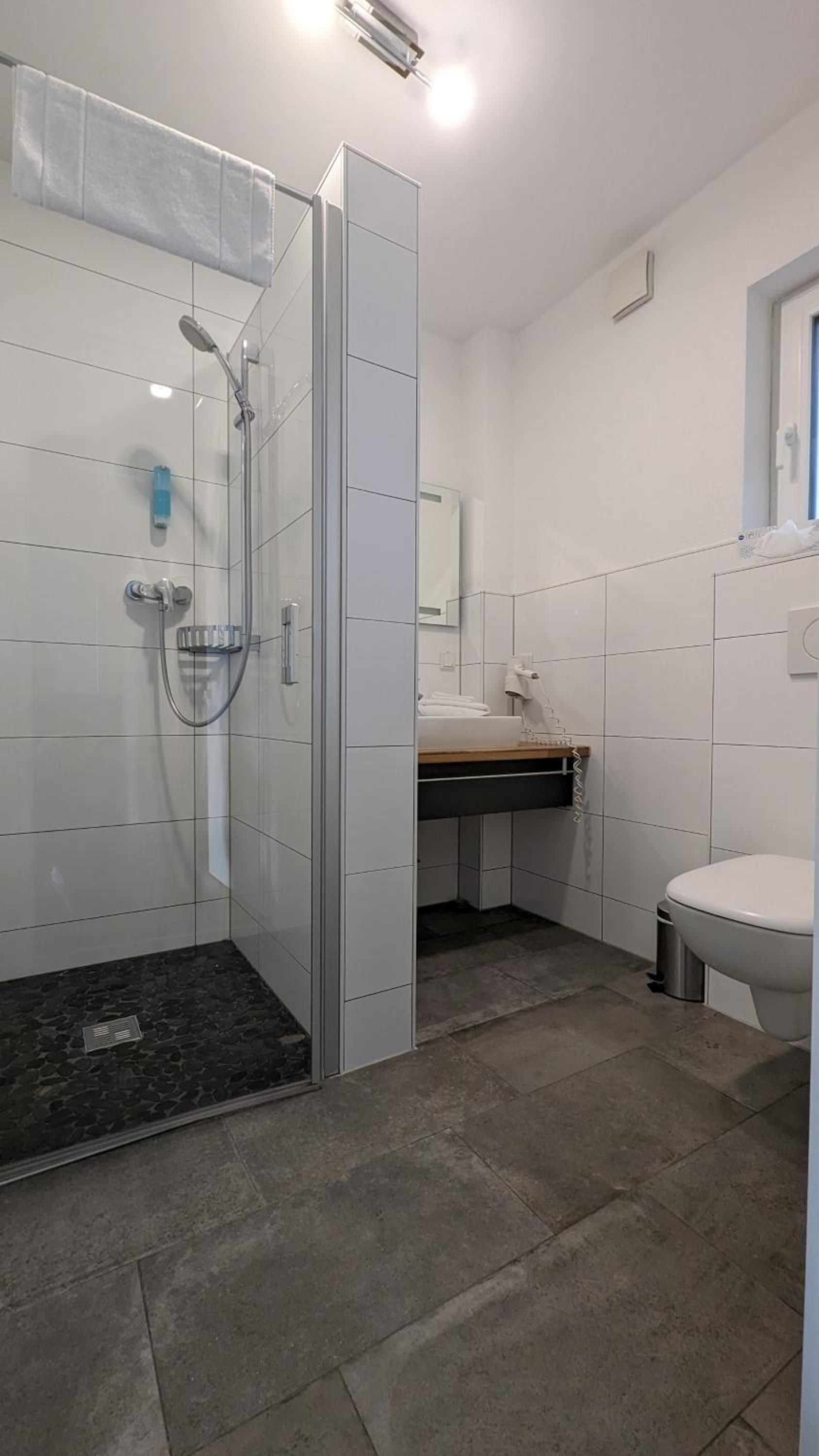 Double Room - Photo 4