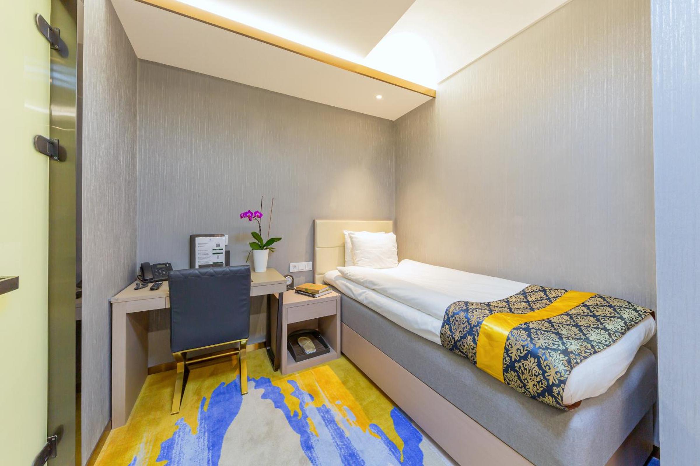 Economy Single Room