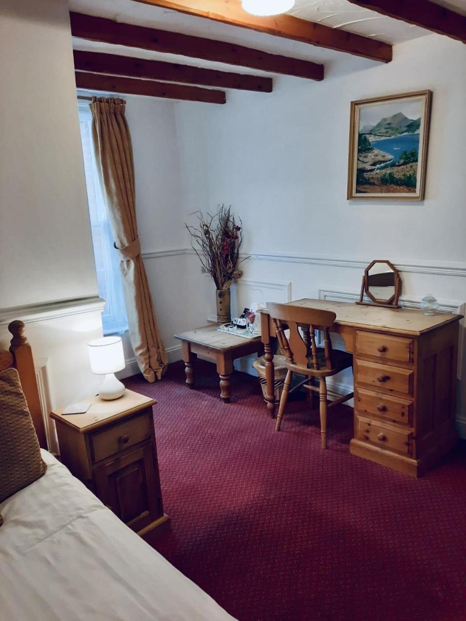 Single Room with Private Bathroom