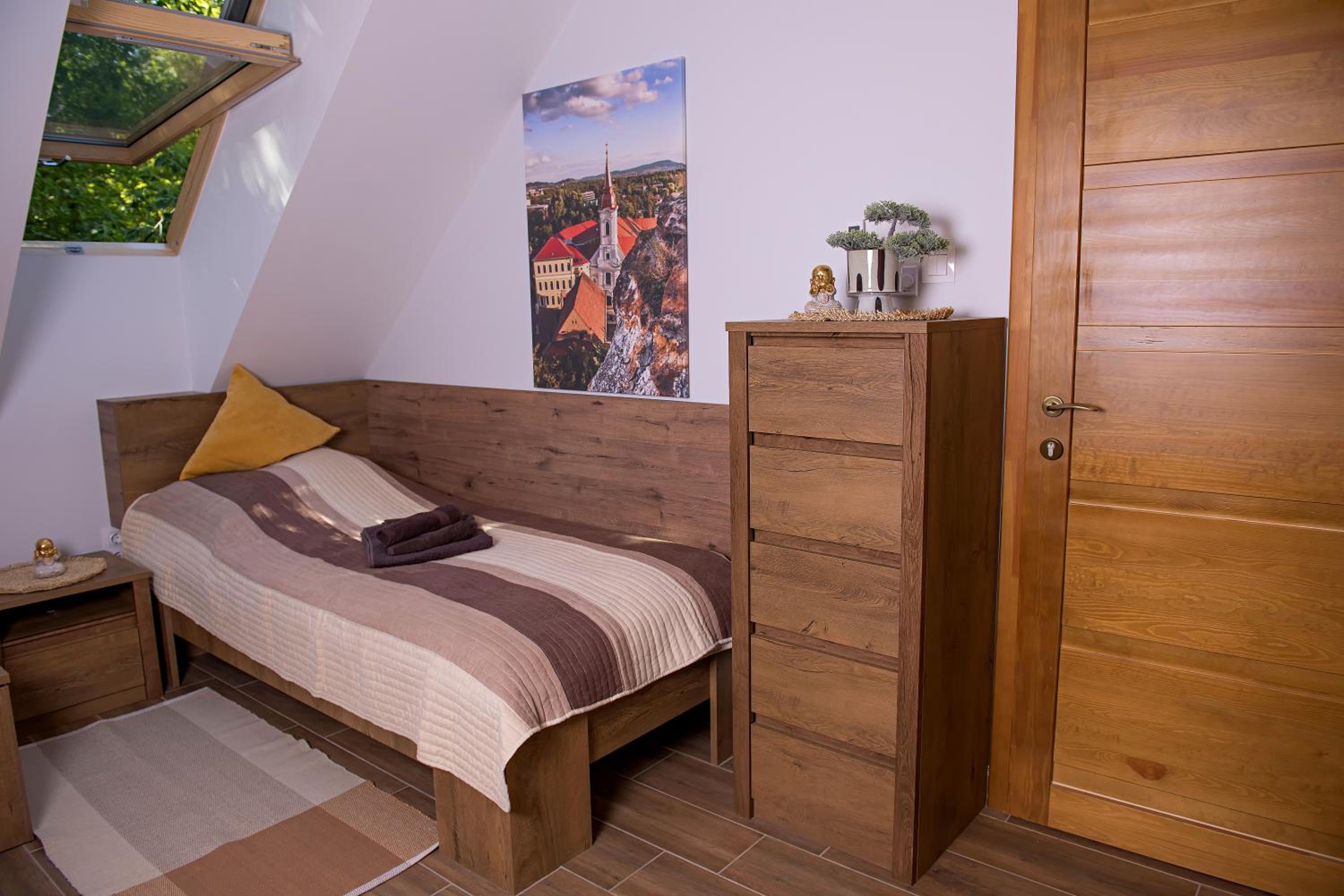 Economy Twin Room photo 2