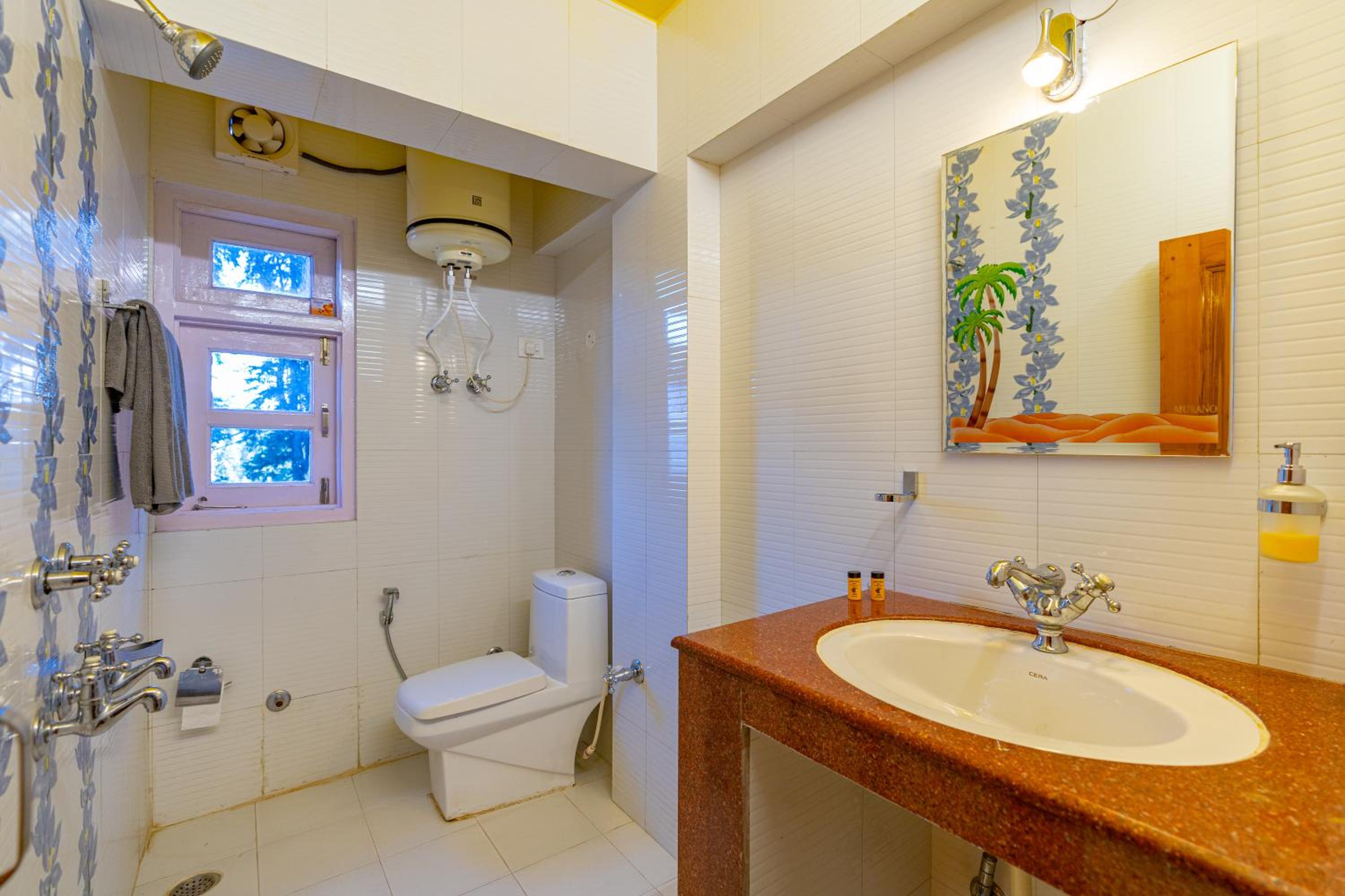  Deluxe Quadruple Room with Balcony and Mountain View - Photo 10