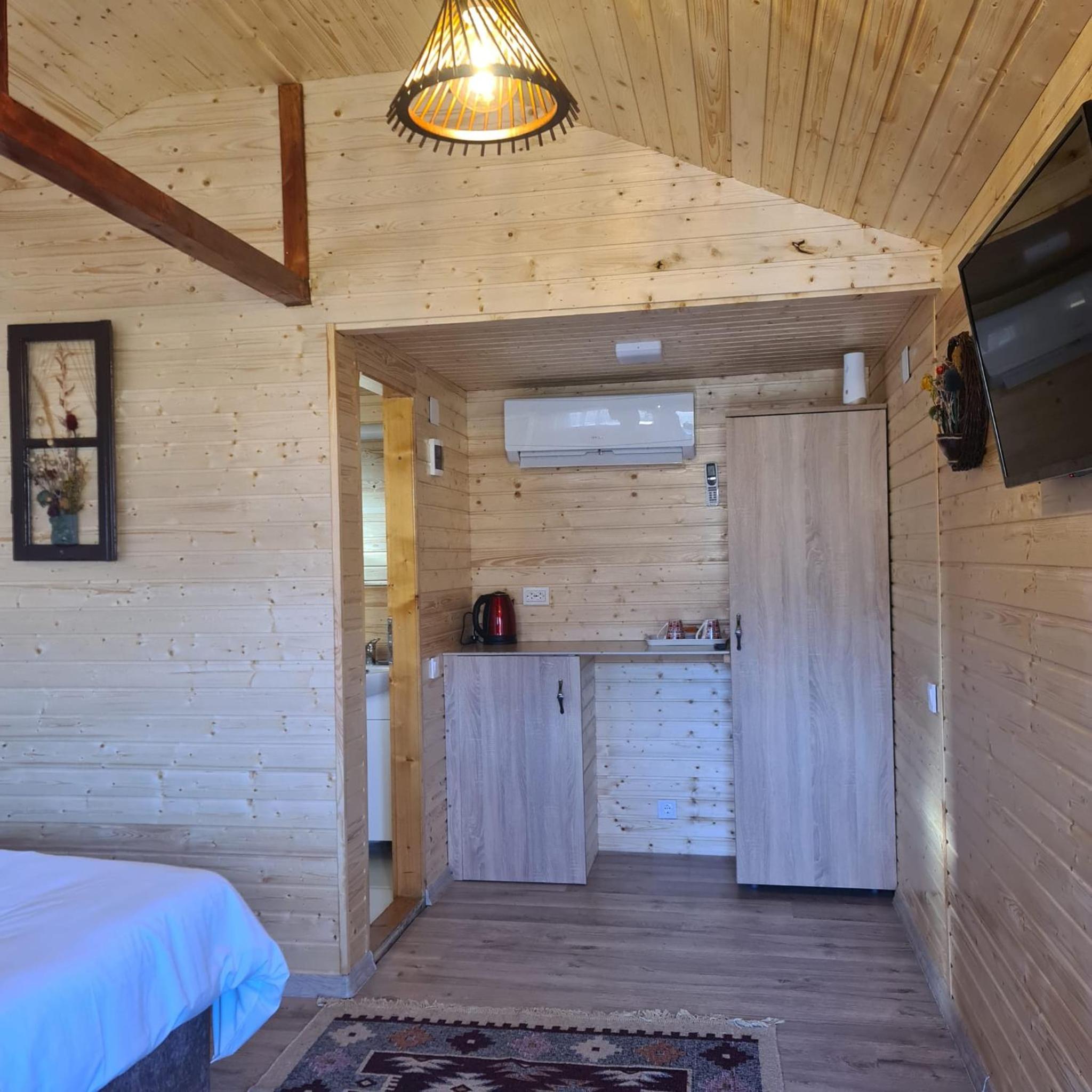 One-Bedroom House photo 3