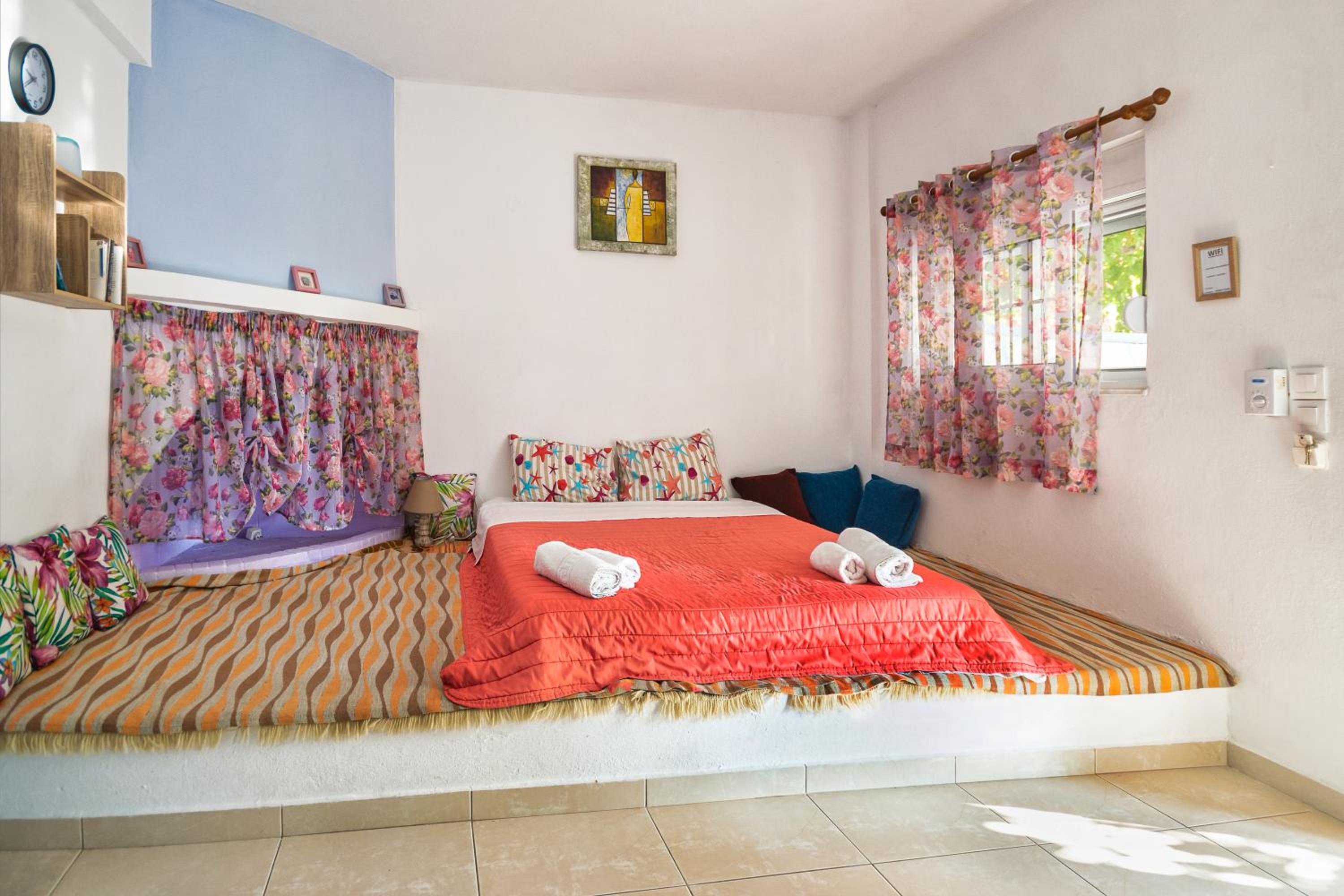 Apartment (4 Adults + 2 Children)