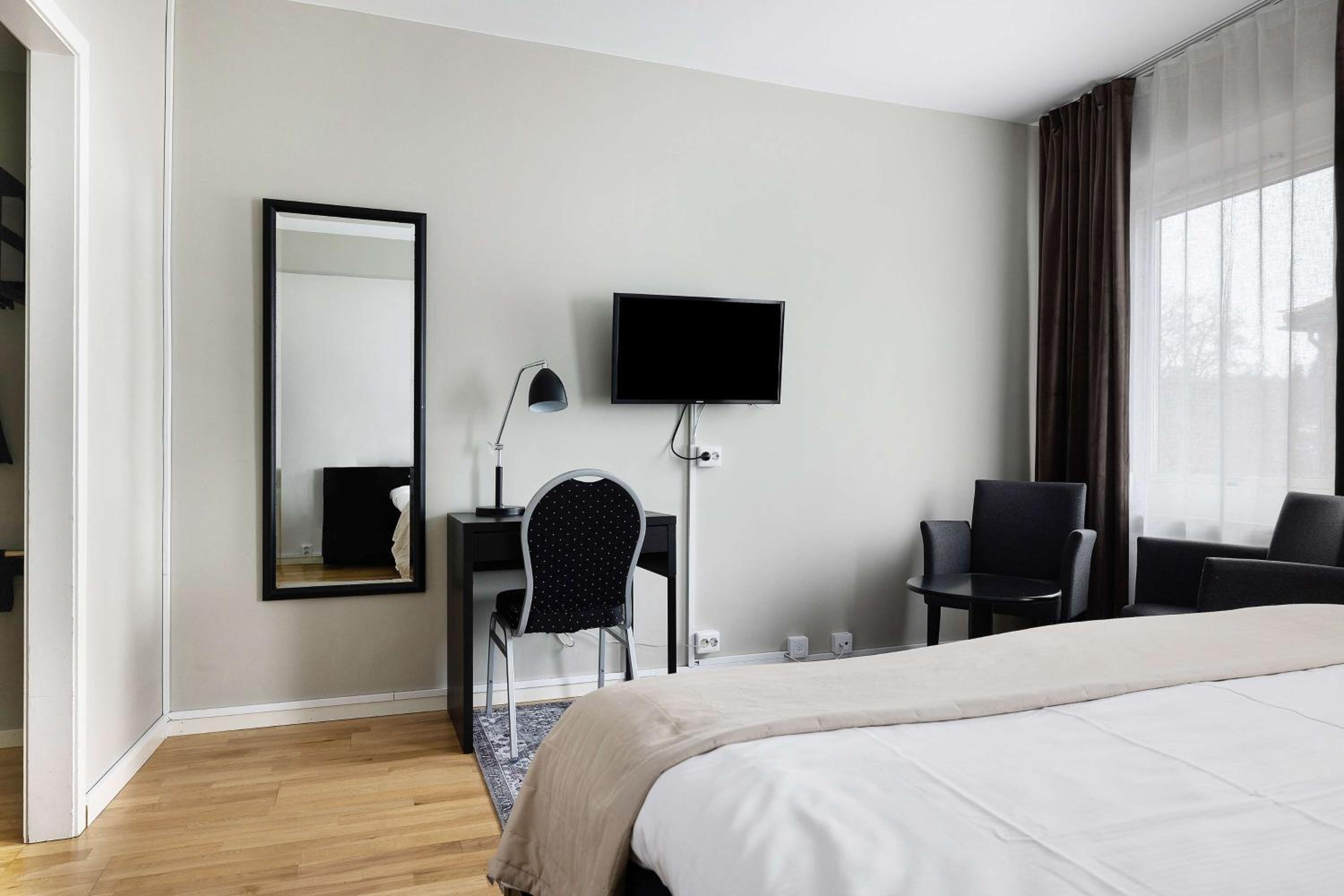 Standard Double Room - Photo 3