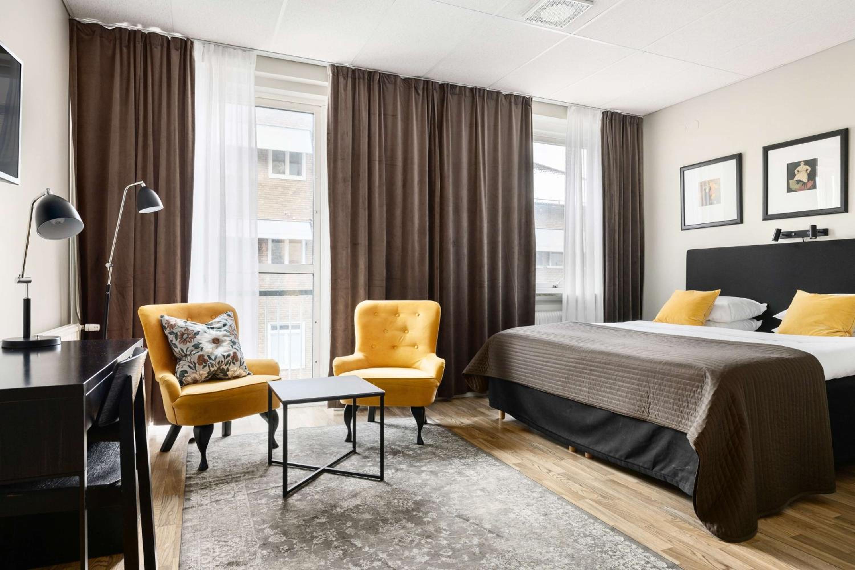 Double Room - Photo 1