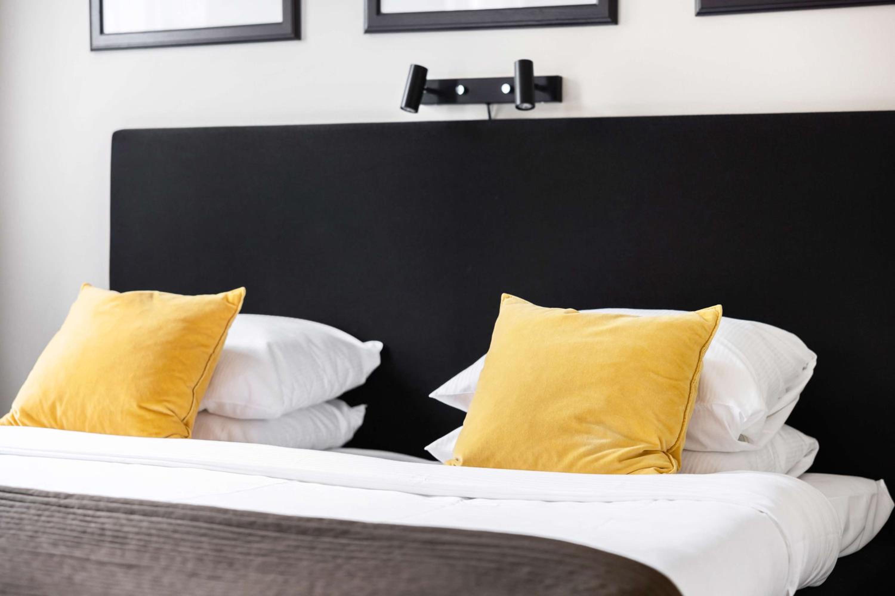 Double Room - Photo 3