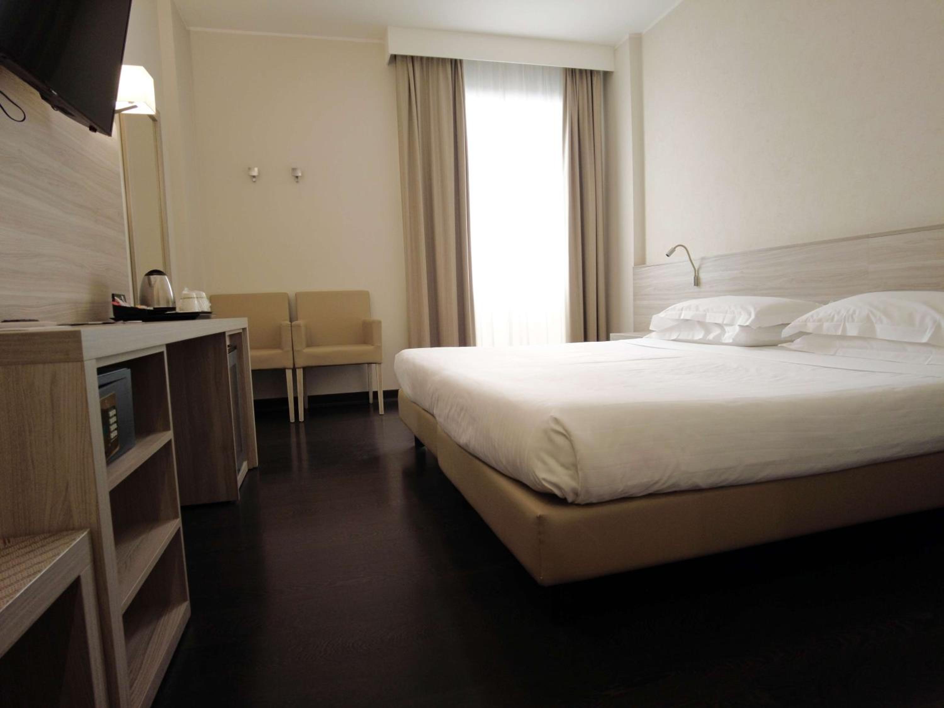Comfort King Room - Photo 4