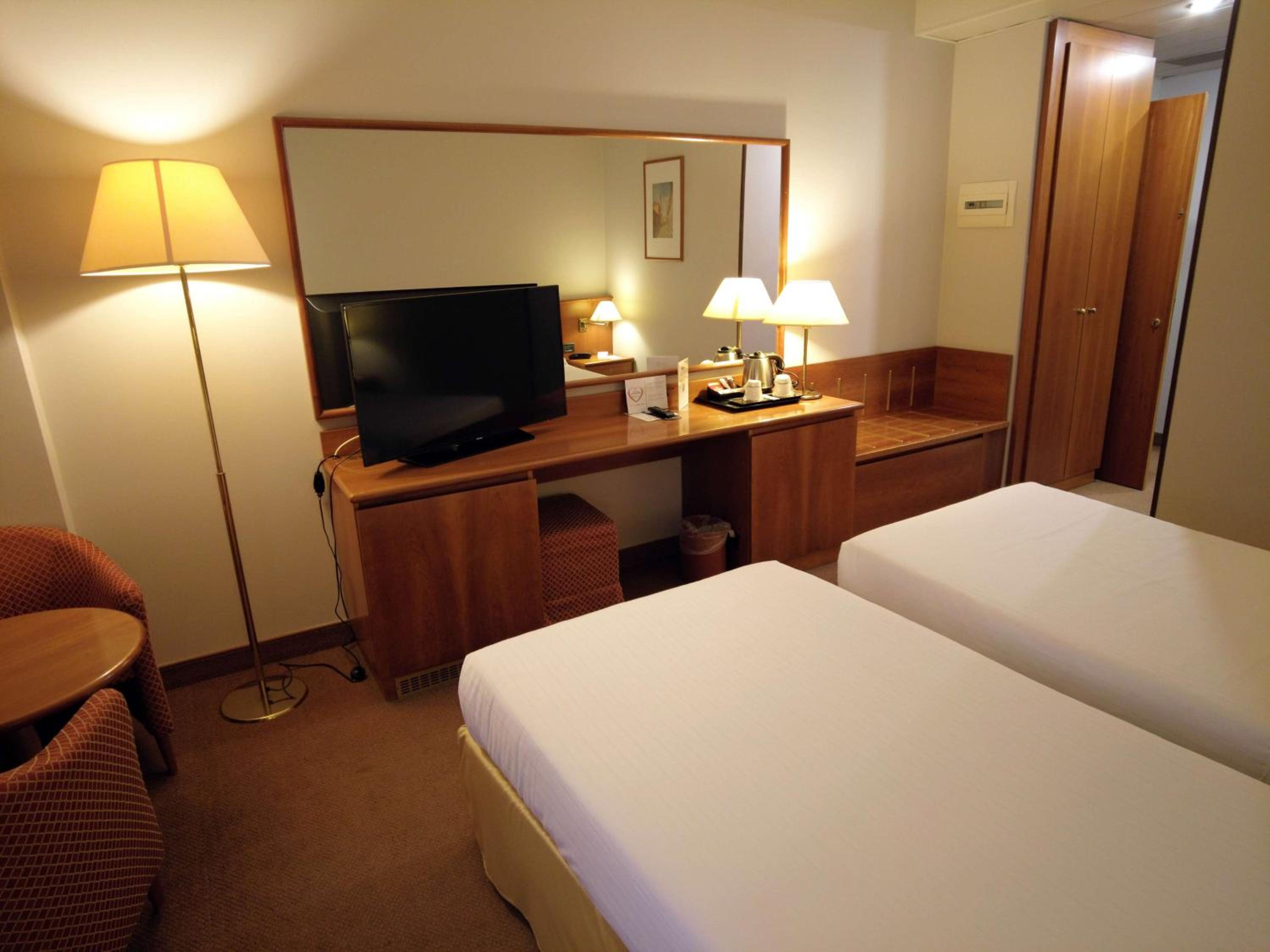 Standard Twin Room - Photo 2
