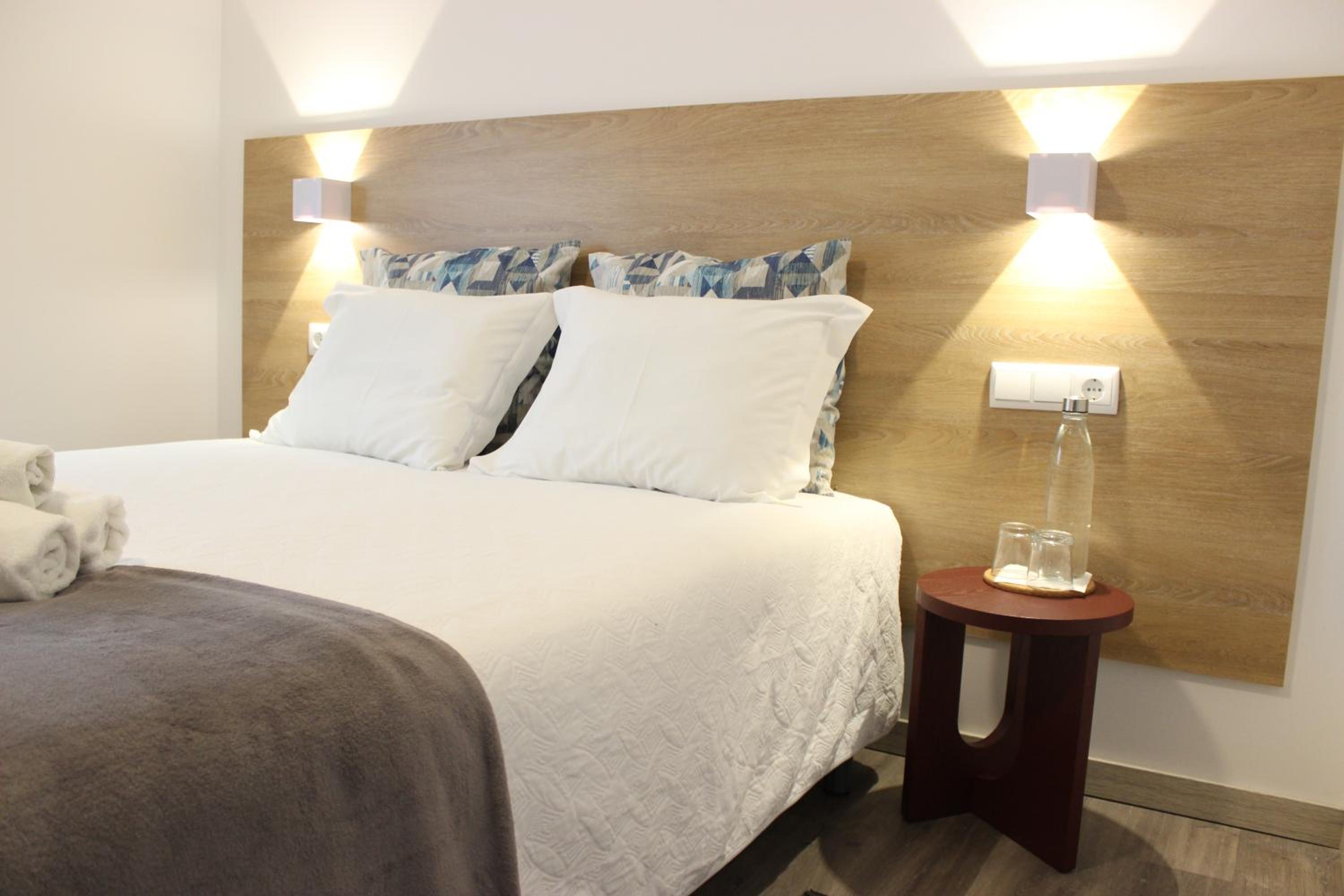 Family Room with Private Bathroom - Photo 3
