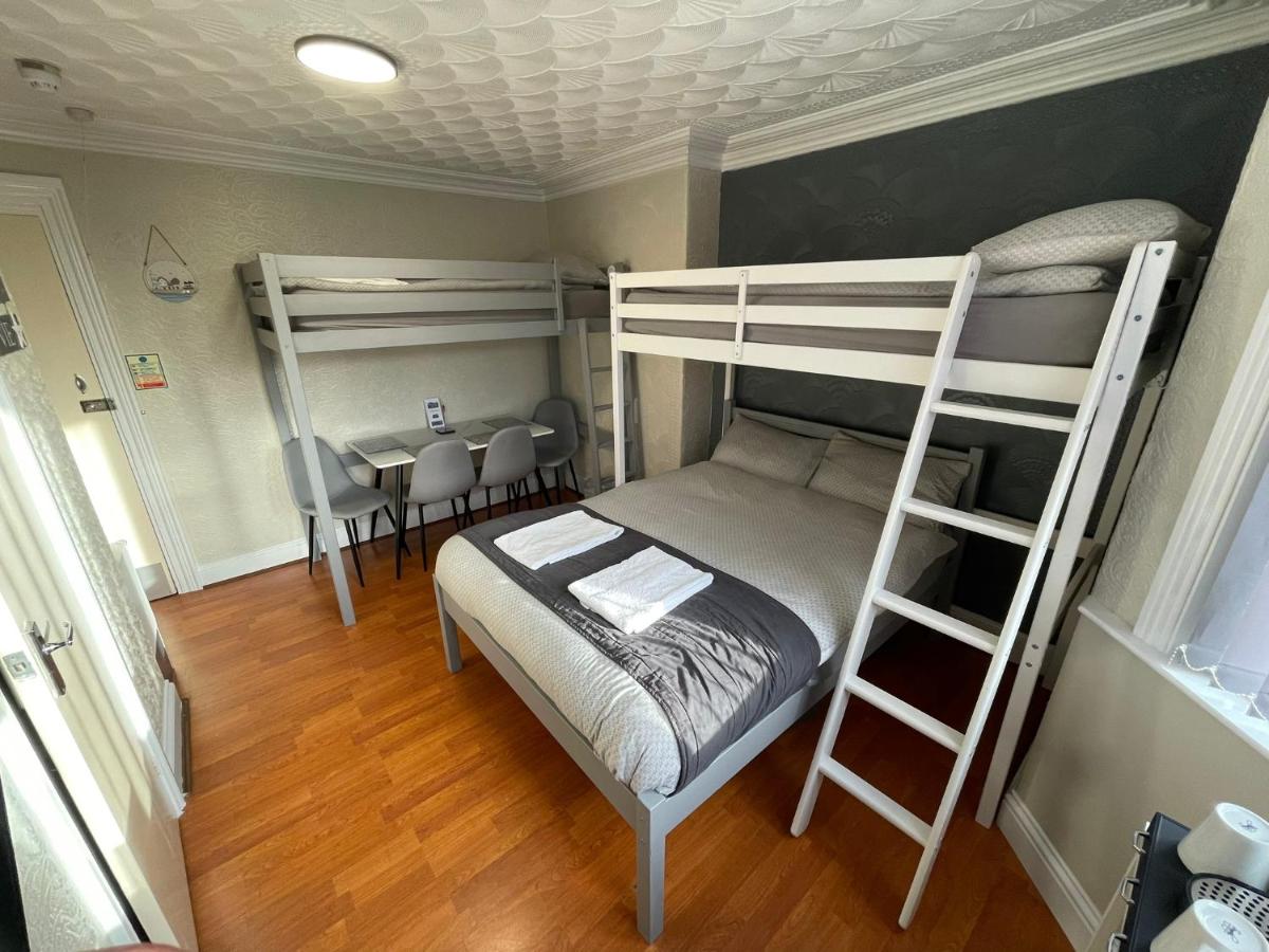 Quadruple Room photo 2