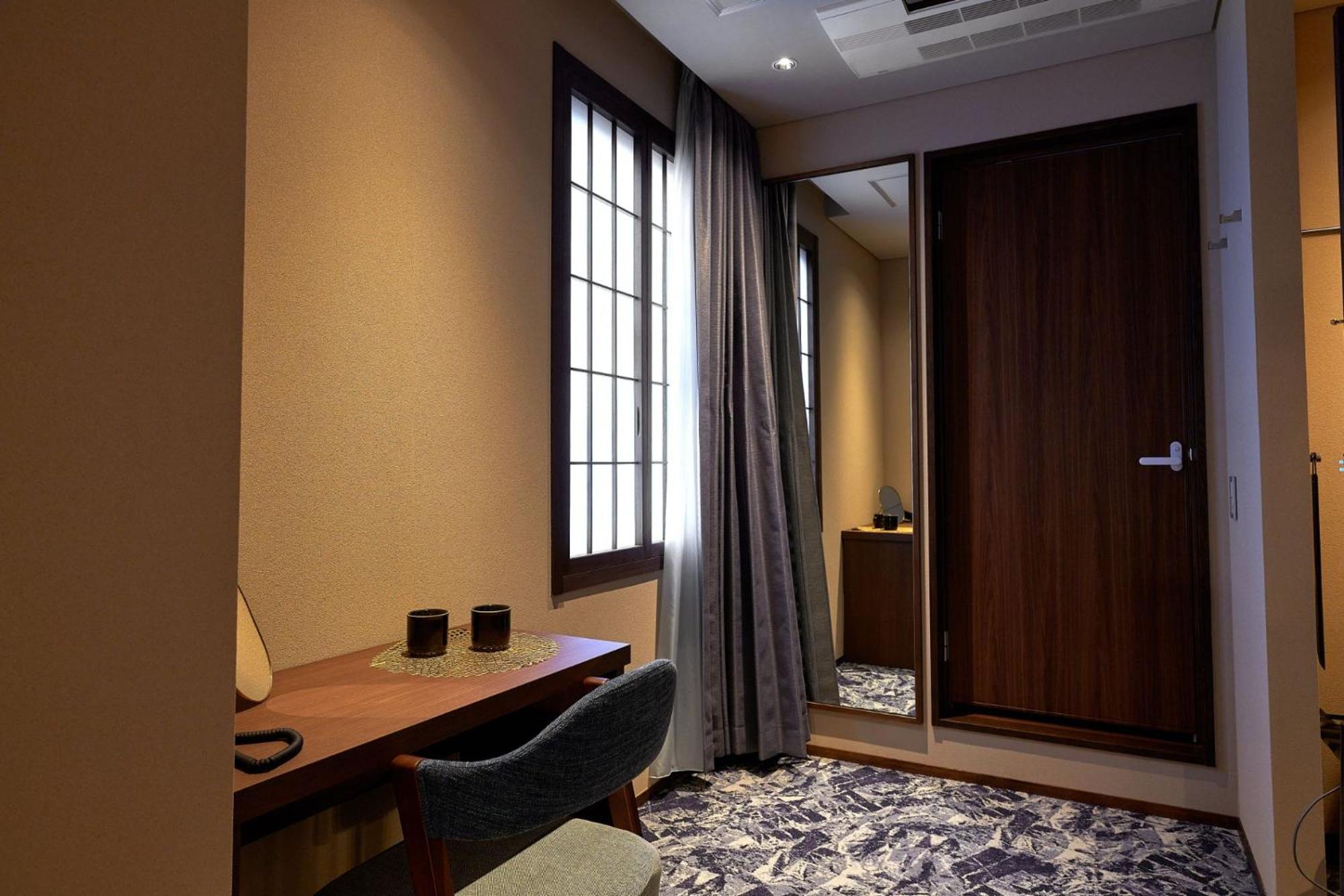 Queen Room - Photo 2