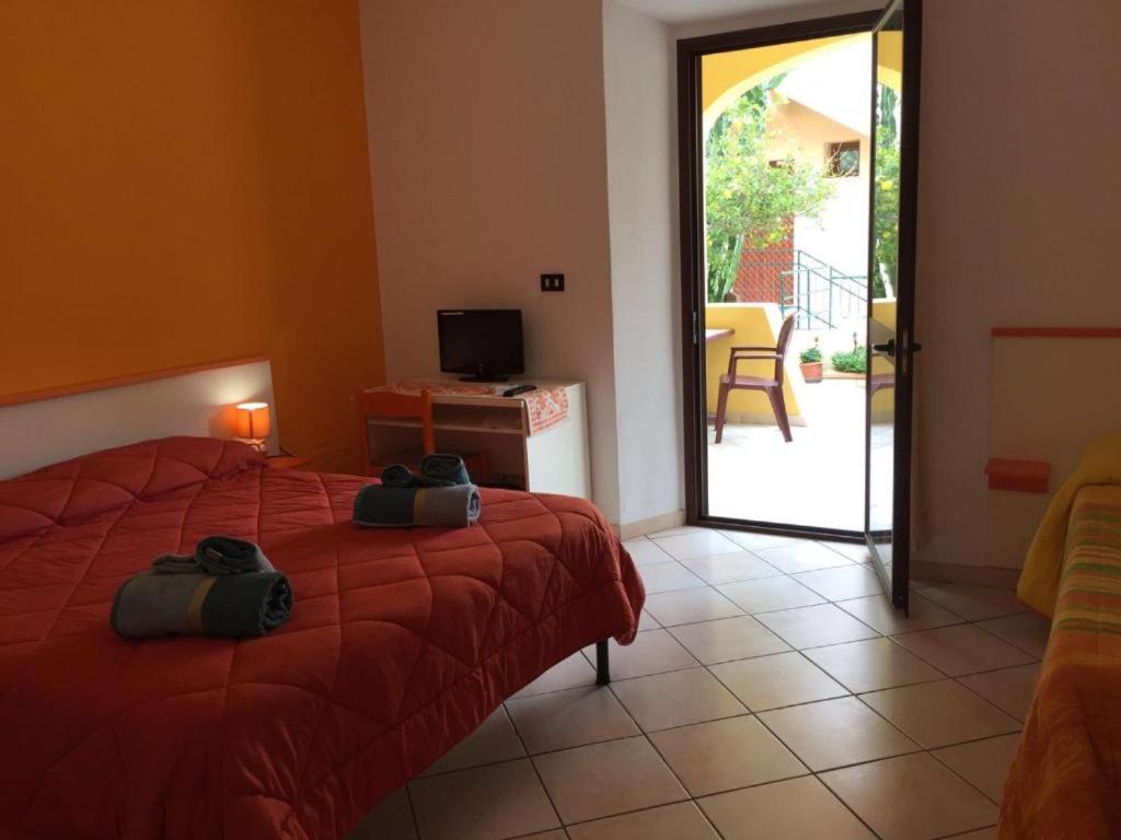 Standard Triple Room photo 2