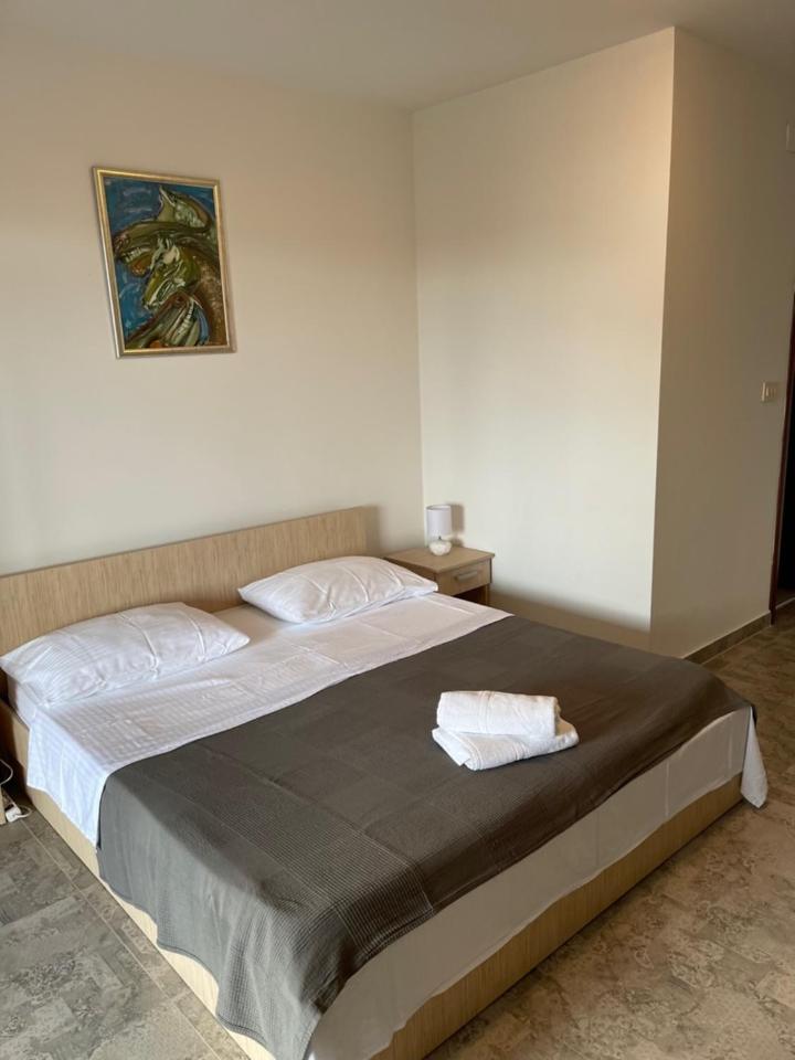Double Room with Pool View photo 3