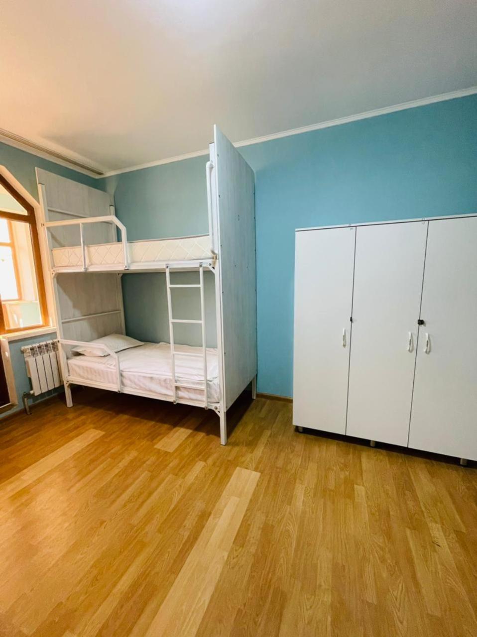 6-Bed Male Dormitory Room photo 2