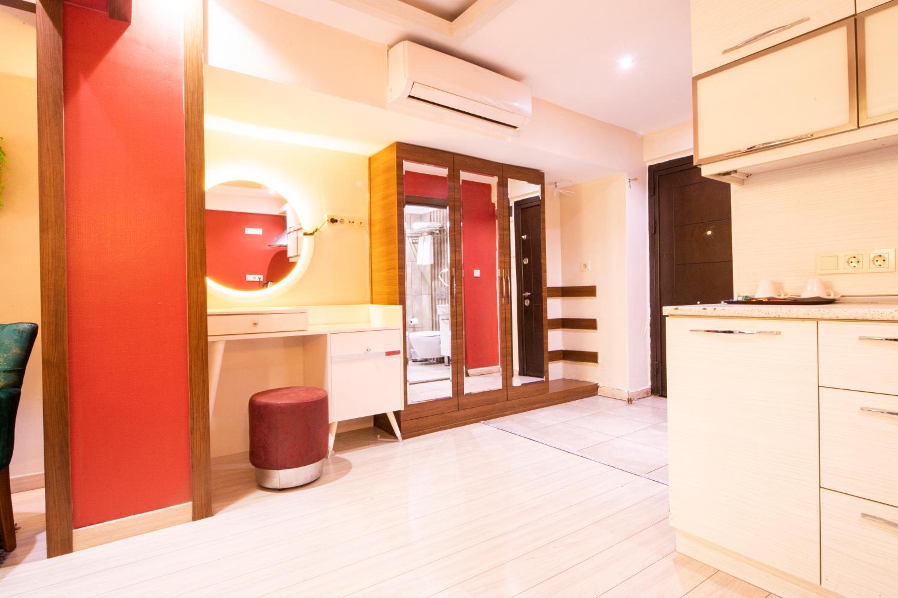 Deluxe Triple Room photo 3