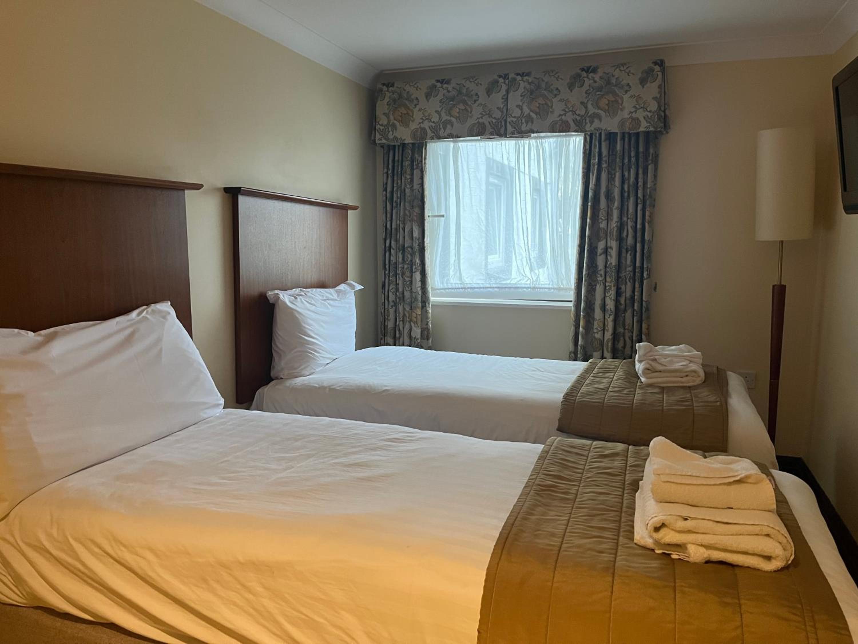 Standard Twin Room photo 3