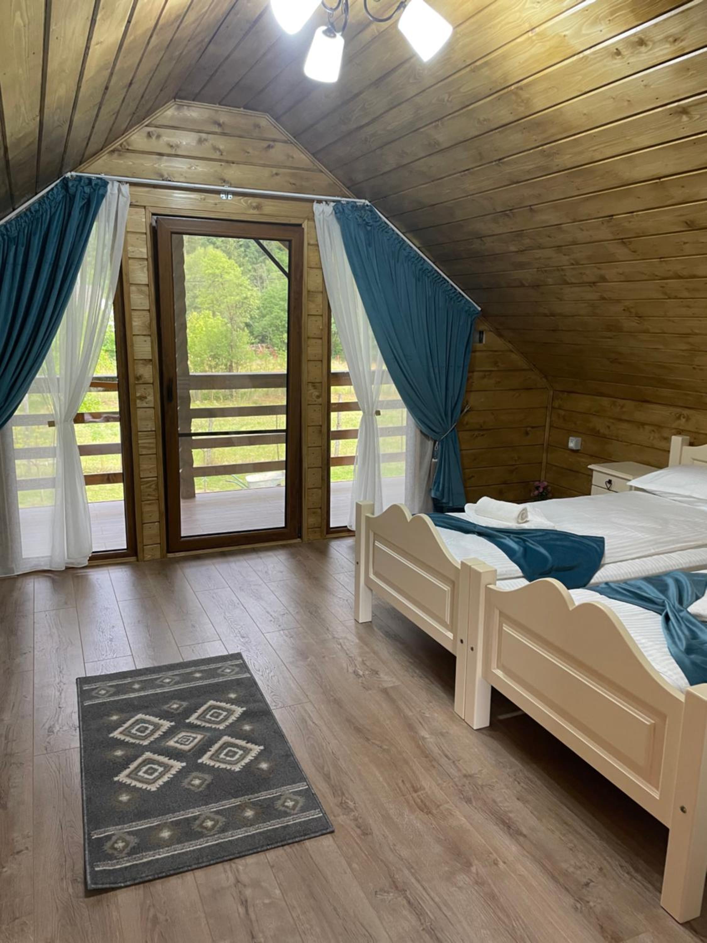 Deluxe Double or Twin Room with Mountain View - Photo 3