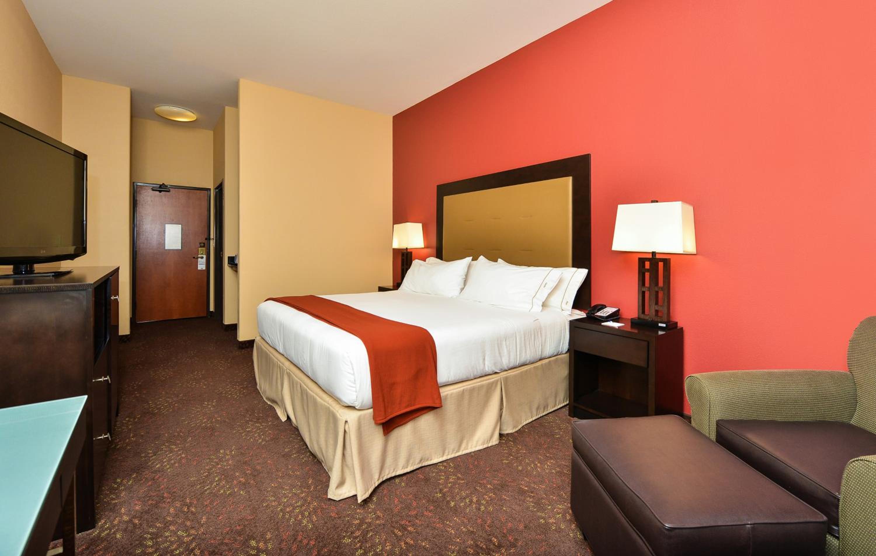 Standard King Room - Photo 1