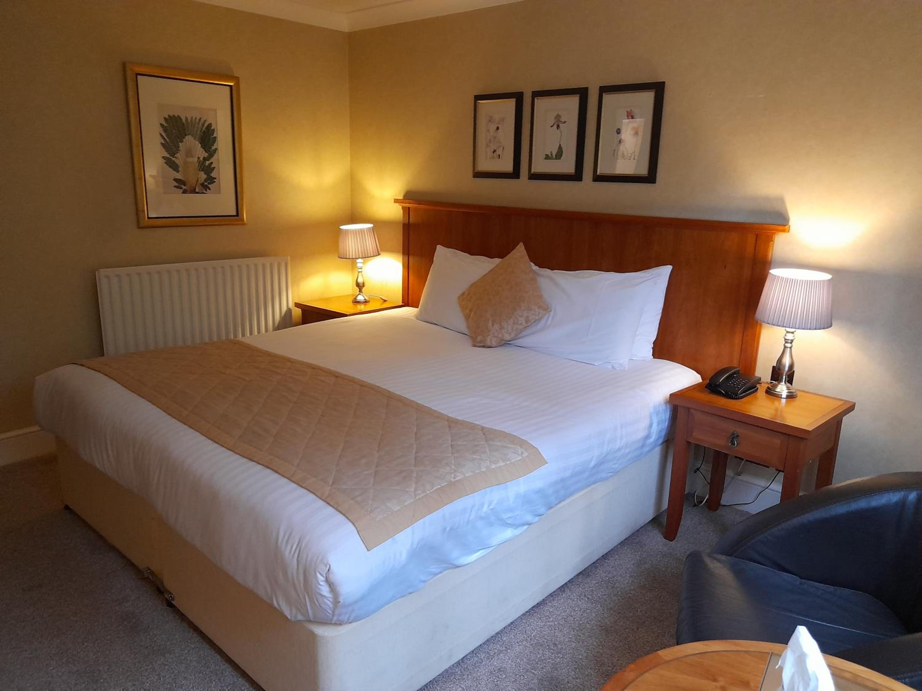 Executive Double Room - Photo 8