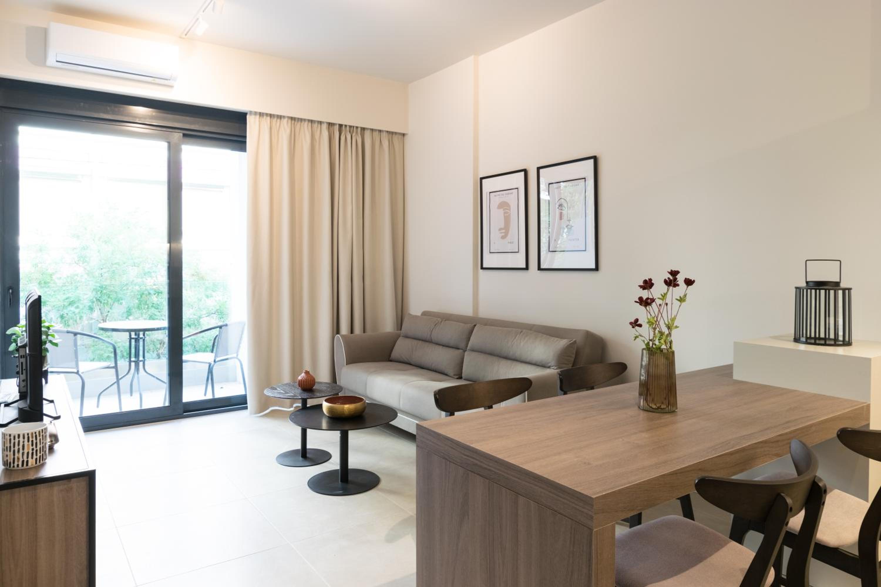 One-Bedroom Apartment