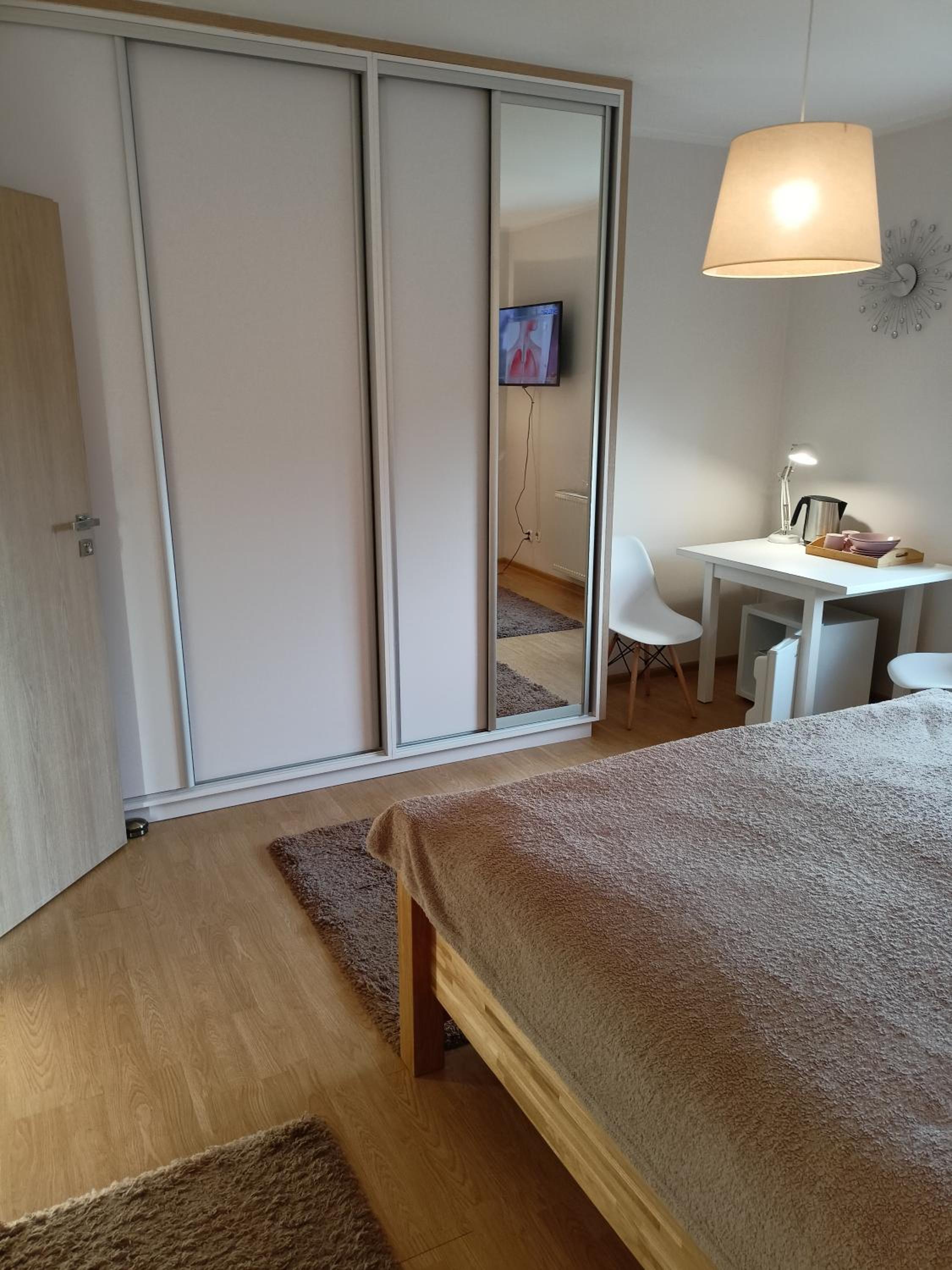 Double Room with Private External Bathroom - Photo 35