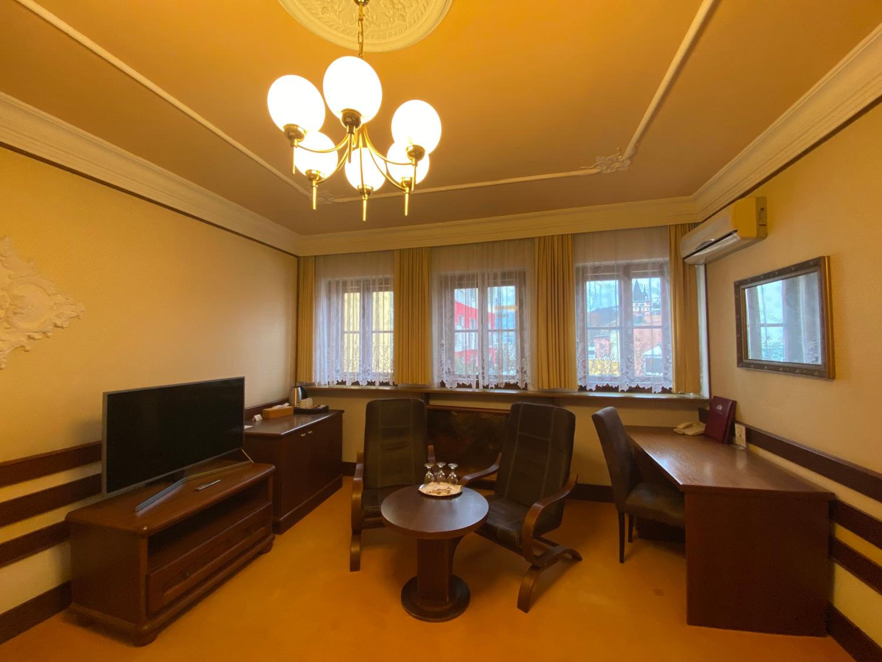 Superior Triple Room photo 3