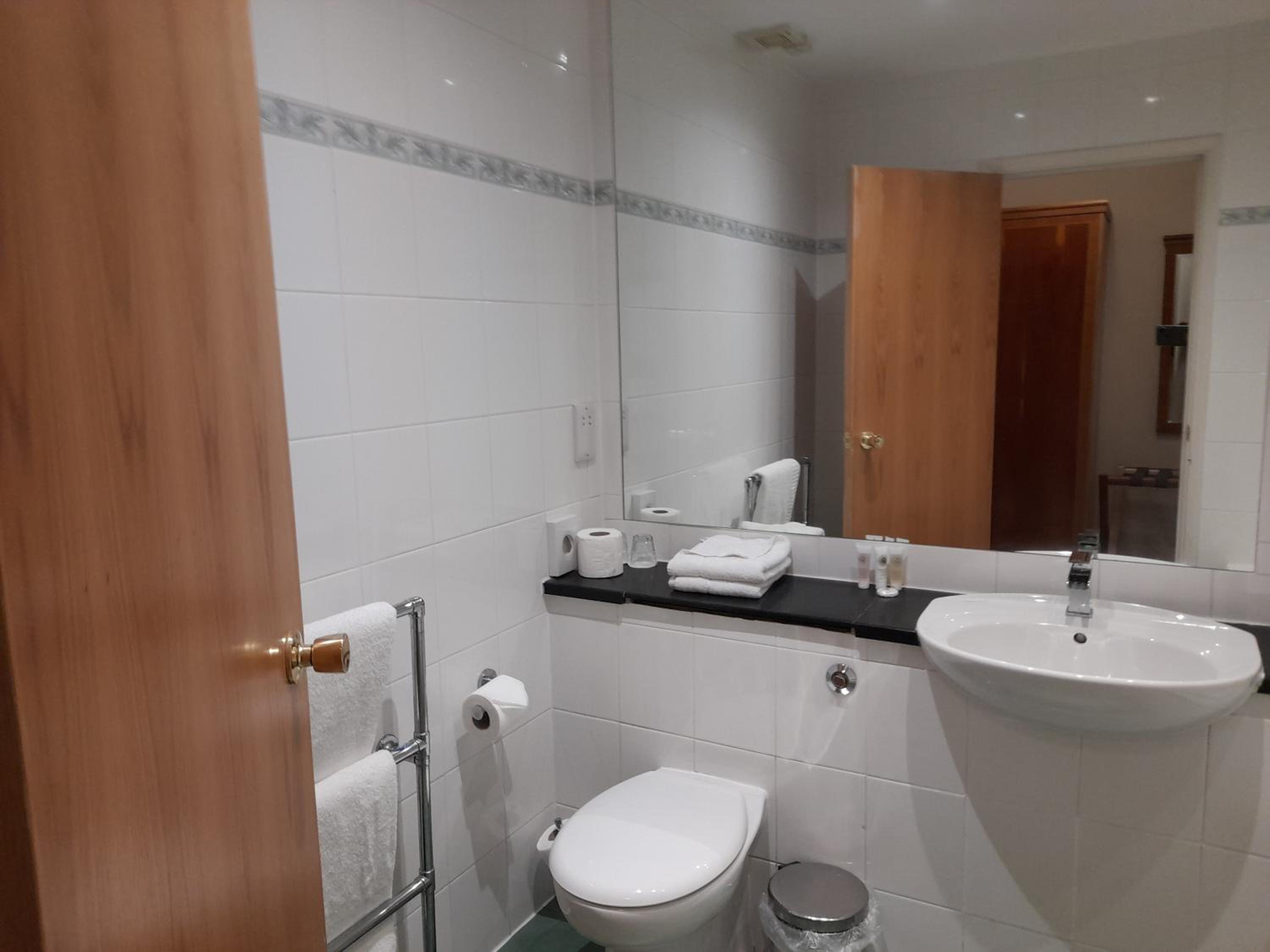 Standard Double Room - Photo 2