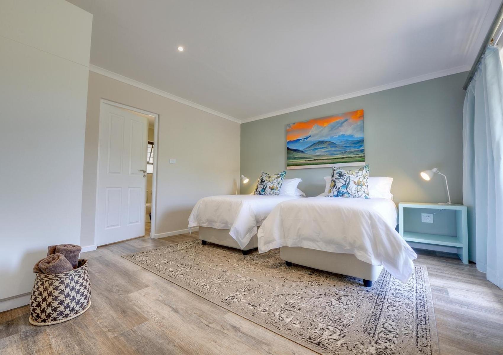 Two-Bedroom Cottage - Photo 6