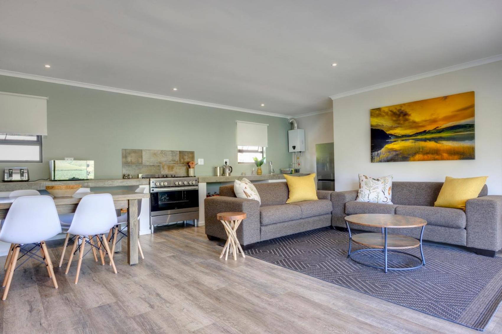 Two-Bedroom Cottage - Photo 7
