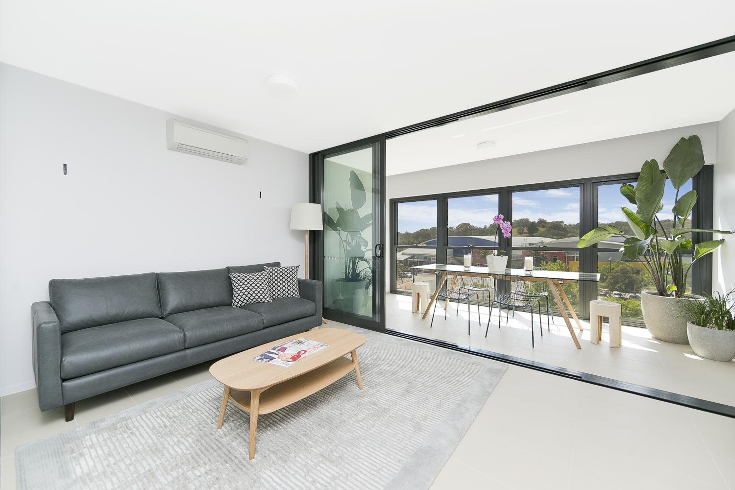 One Bedroom Apartment with Balcony photo 3